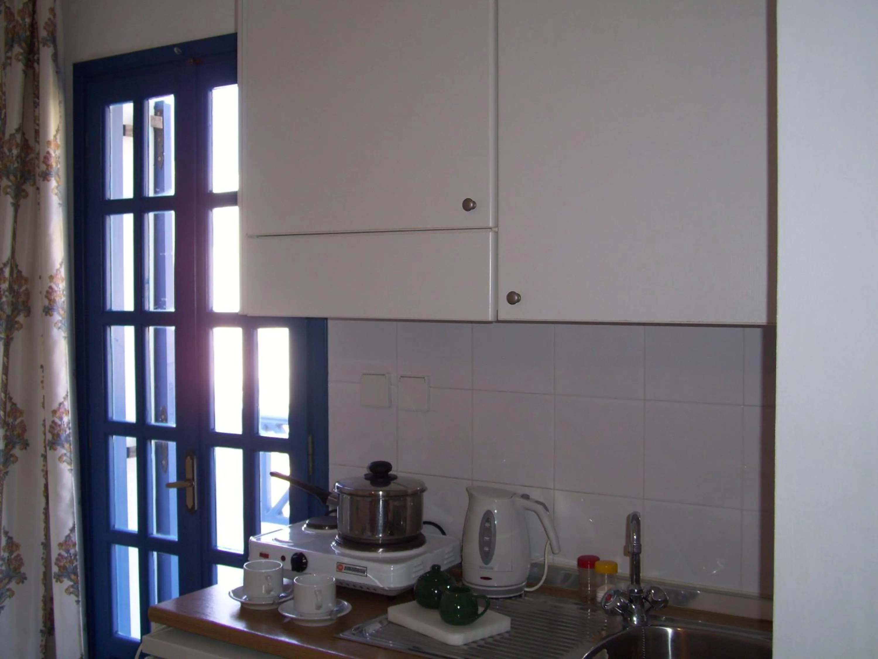 Kitchen or kitchenette in Ancient Thera Studios