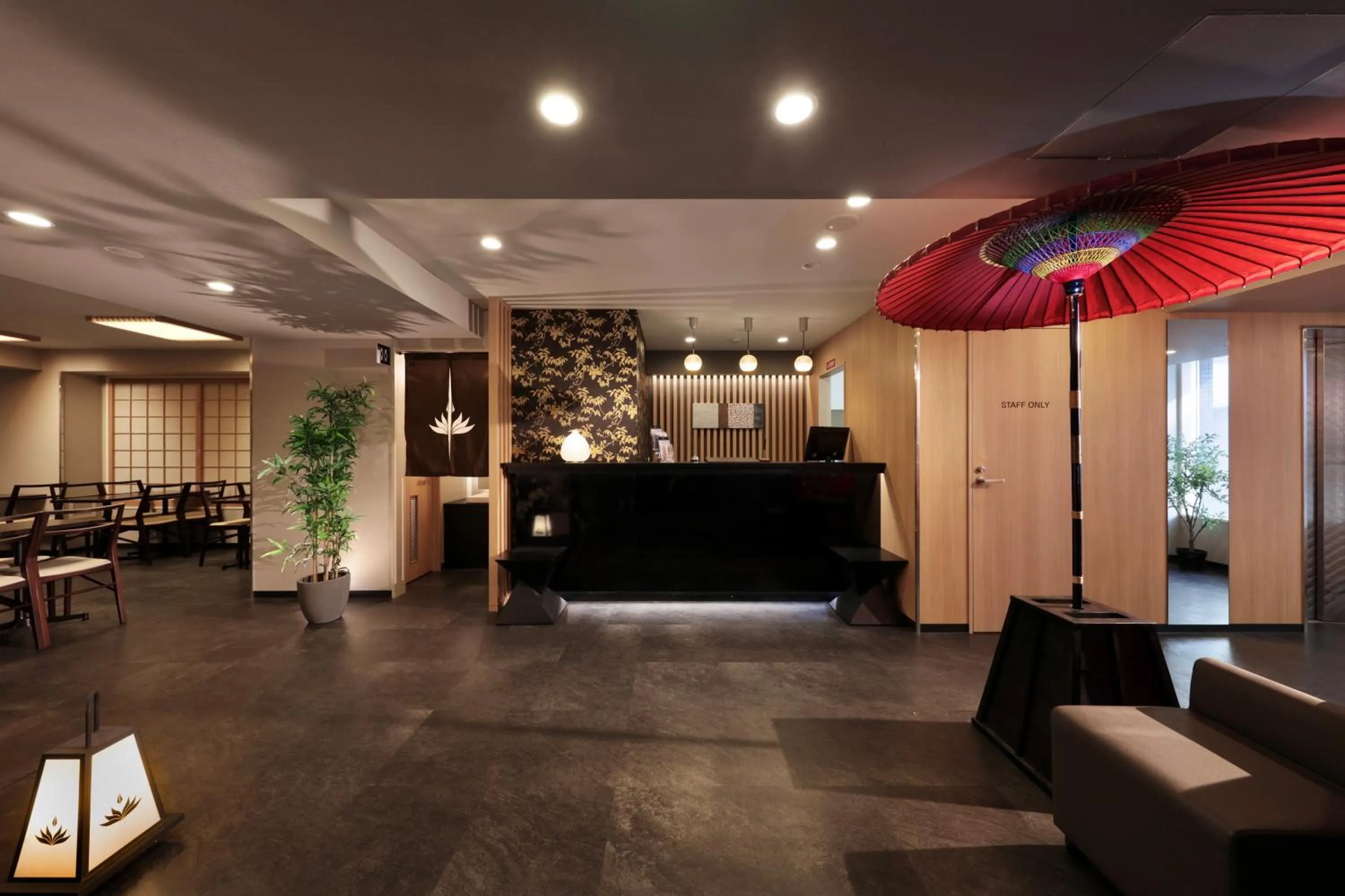 Lobby or reception in Marutamachi Crystal Hotel