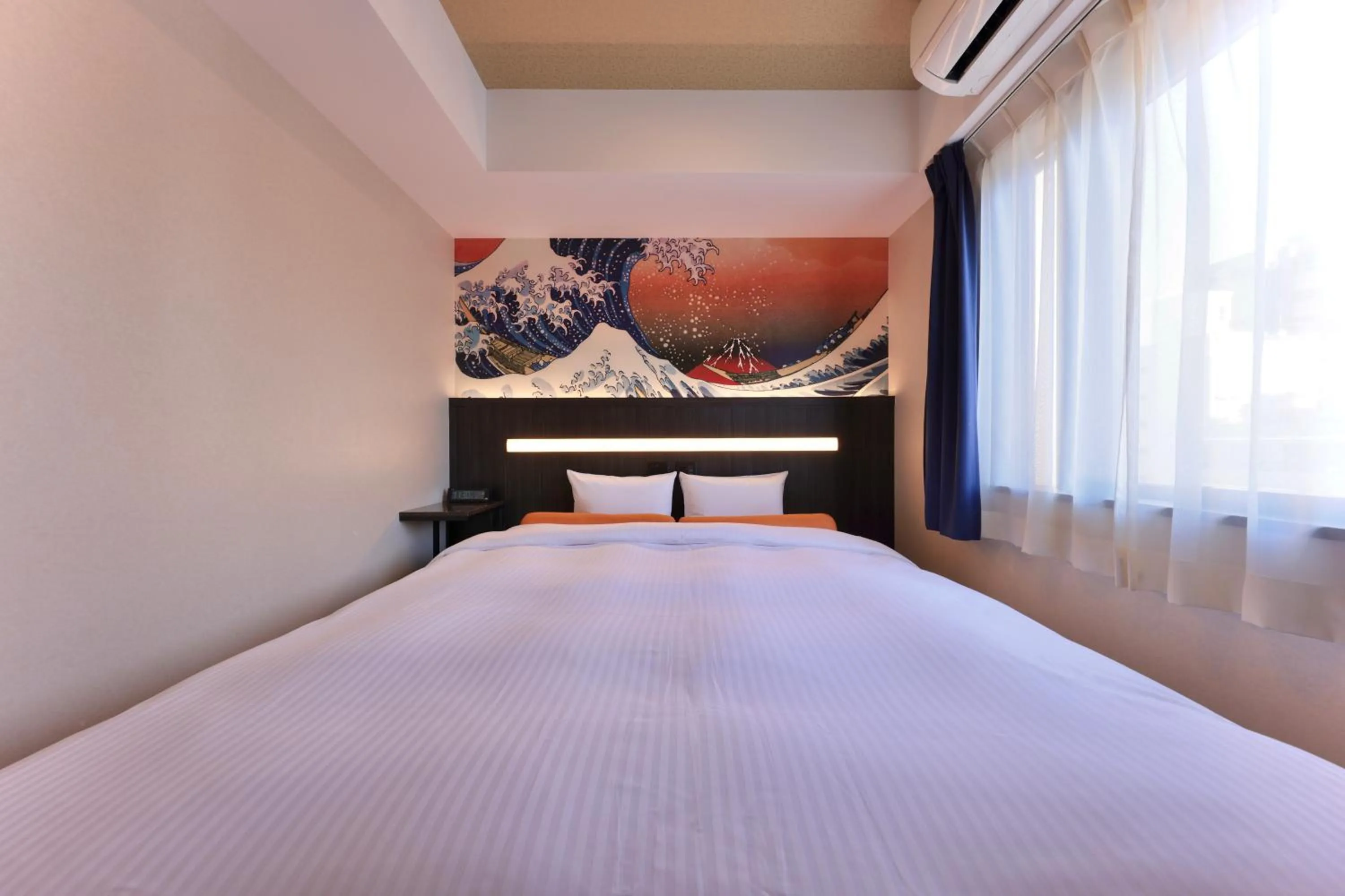 Bed in Kuromon Crystal Hotel