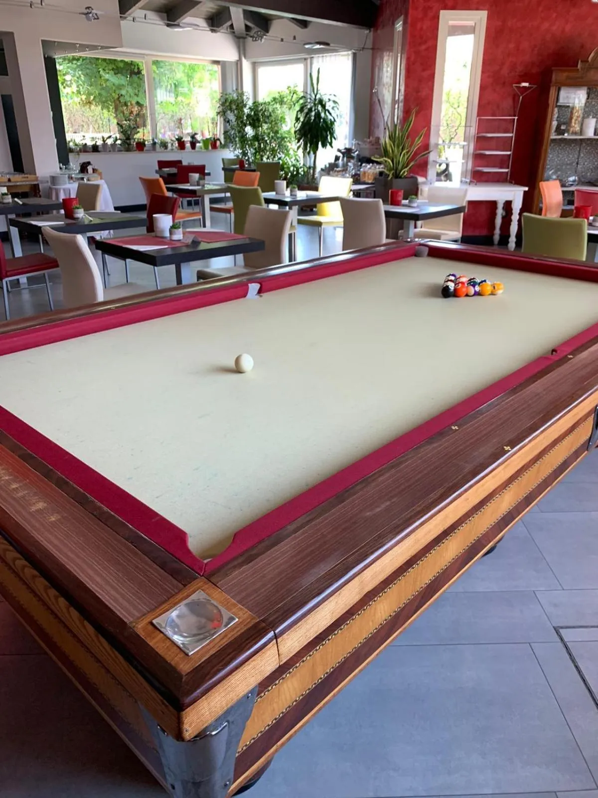 Billiard in Albergo Zoello Je Suis