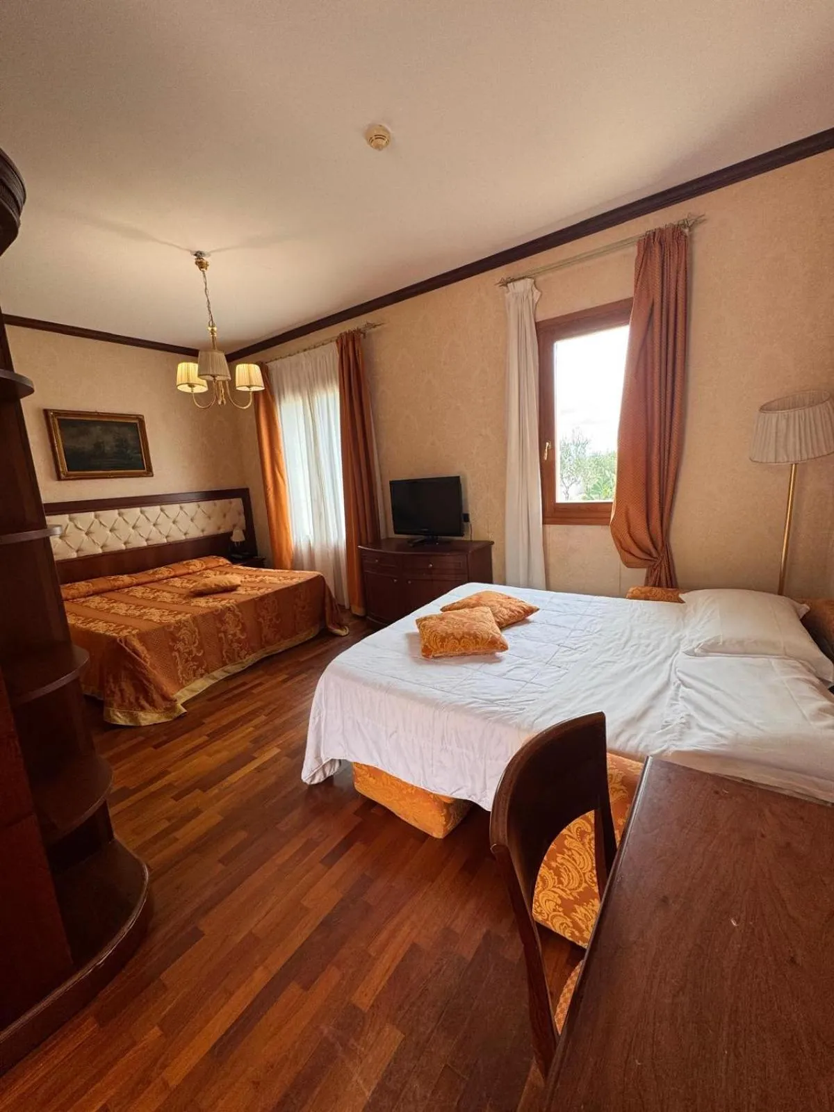 Bedroom, Bed in Hotel Borgo Don Chisciotte