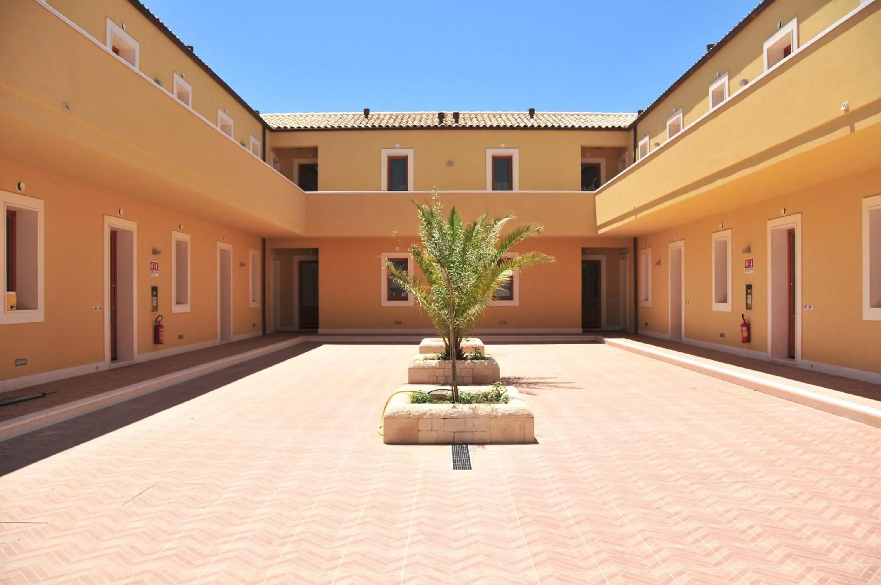 Standard Triple Room in Hotel Borgo Don Chisciotte Standard Triple Room in Hotel Borgo Don Chisciotte