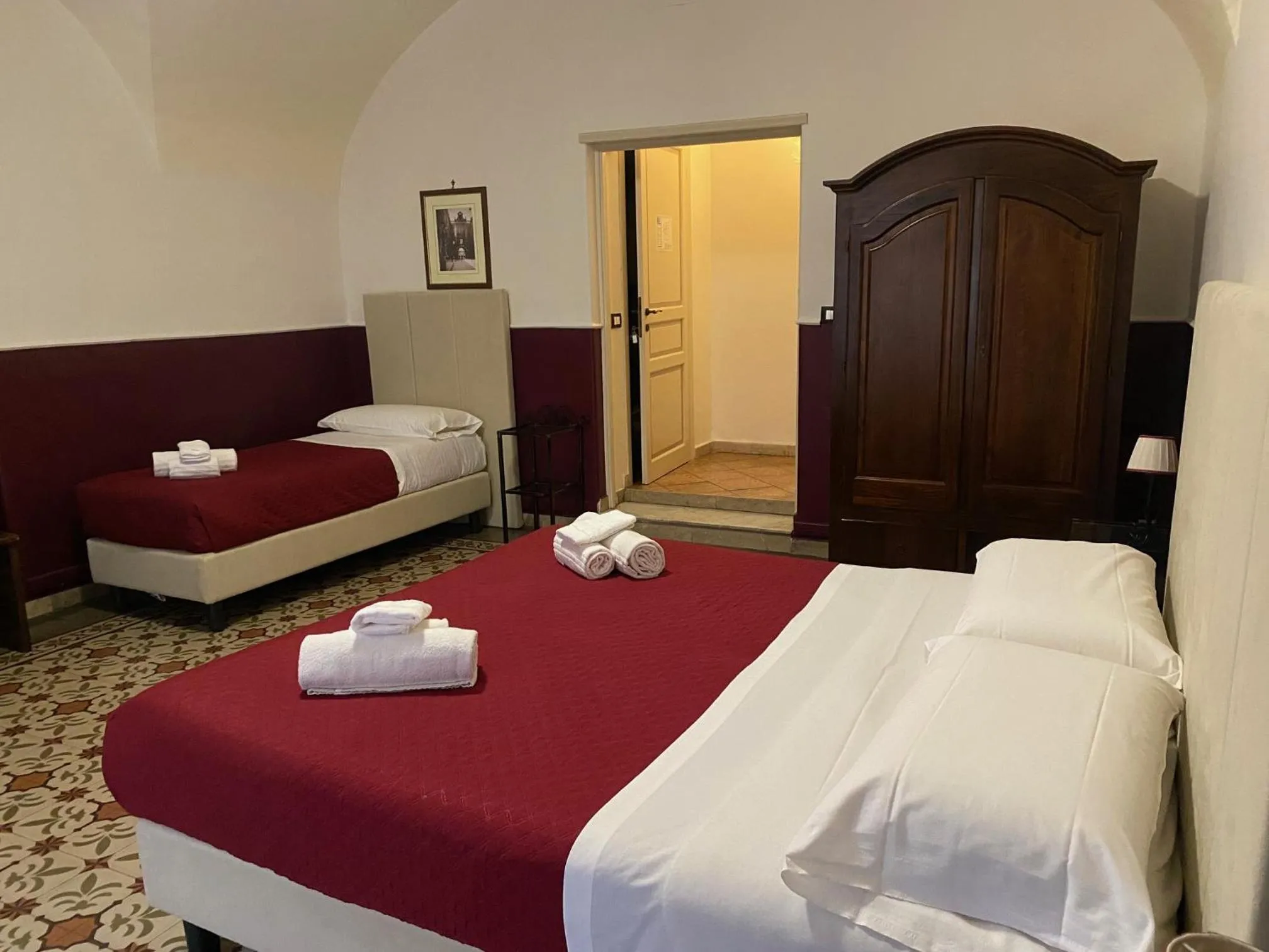 View (from property/room), Bed in Il Gattopardo House