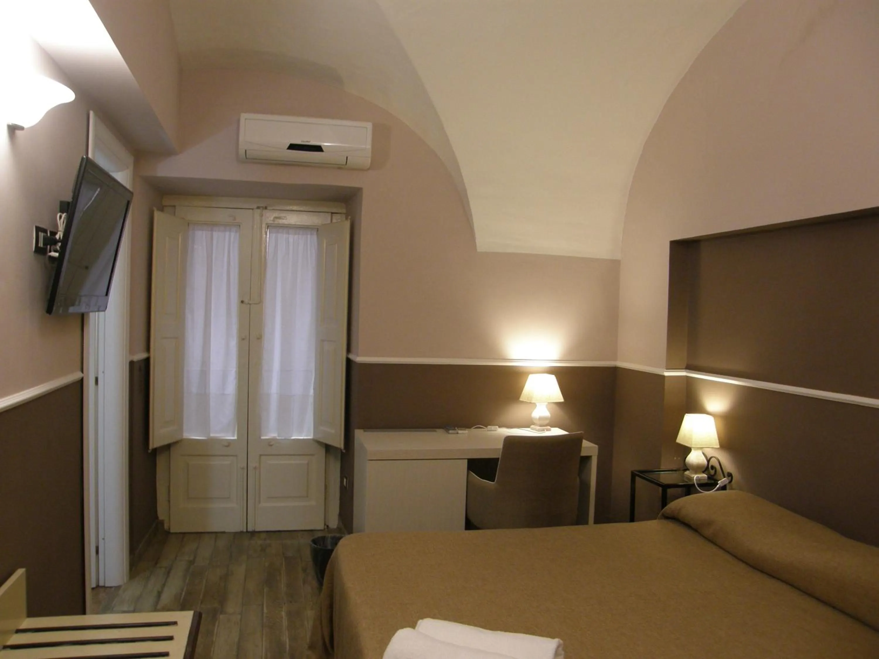 Photo of the whole room, Bed in Il Gattopardo House