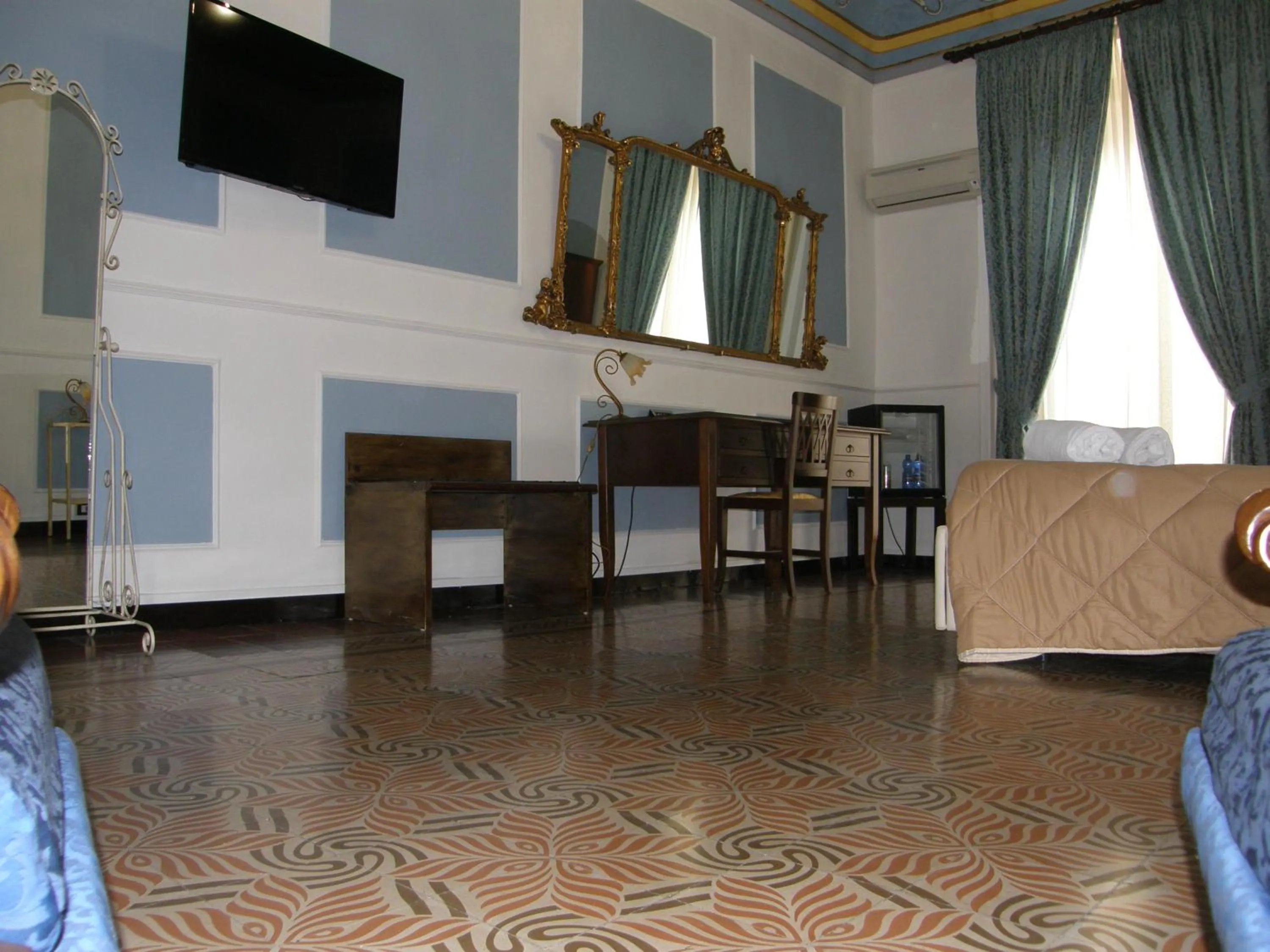 Photo of the whole room in Il Gattopardo House