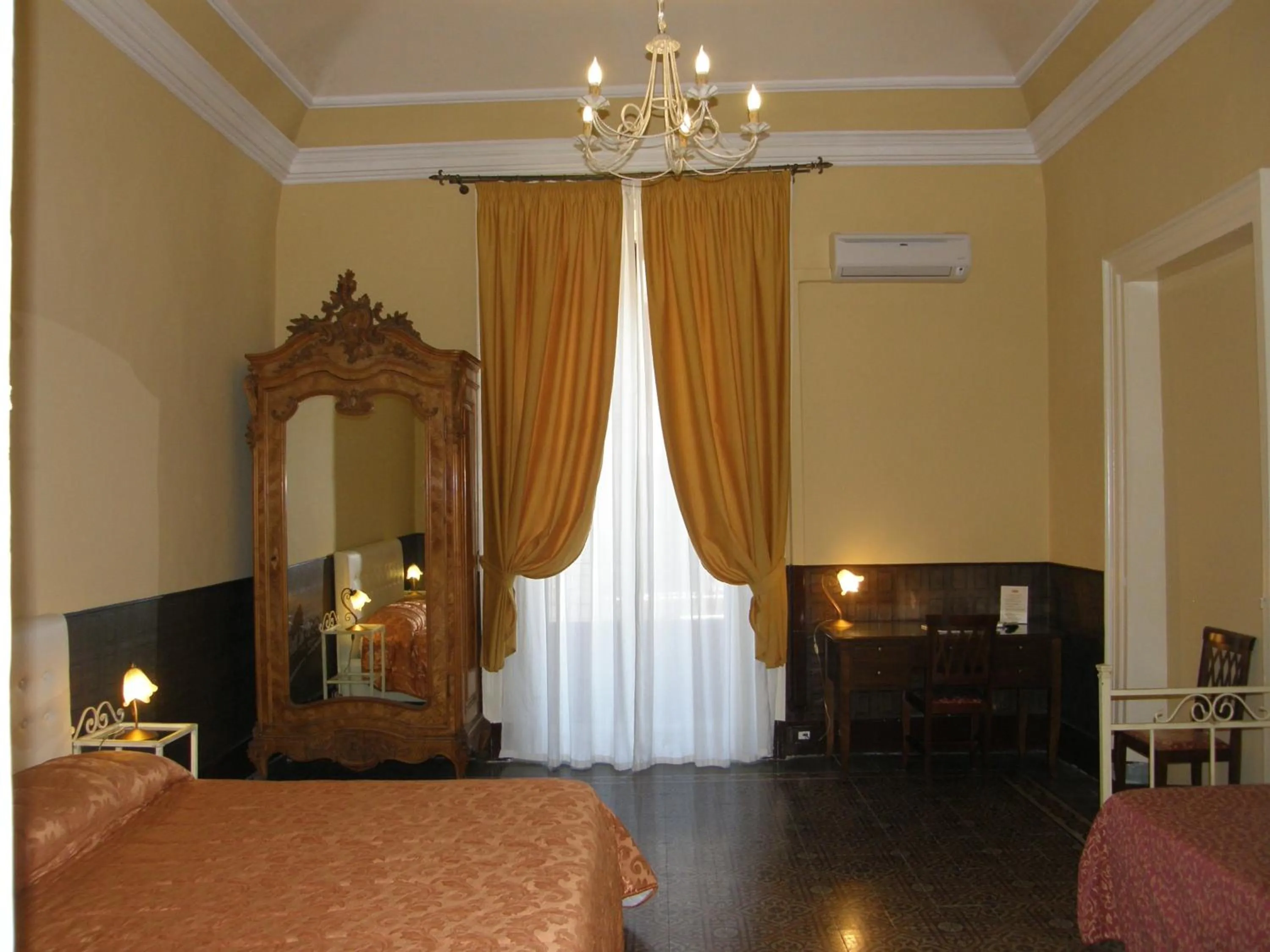 Photo of the whole room, Bed in Il Gattopardo House
