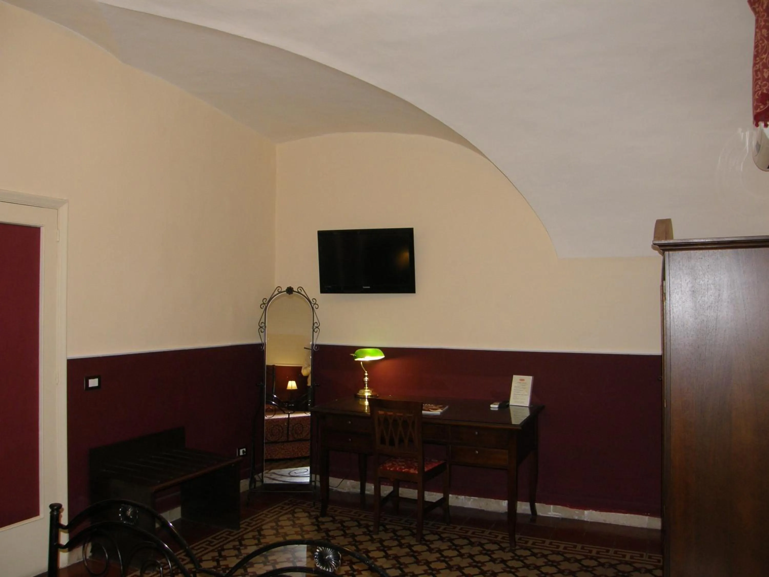 Photo of the whole room in Il Gattopardo House