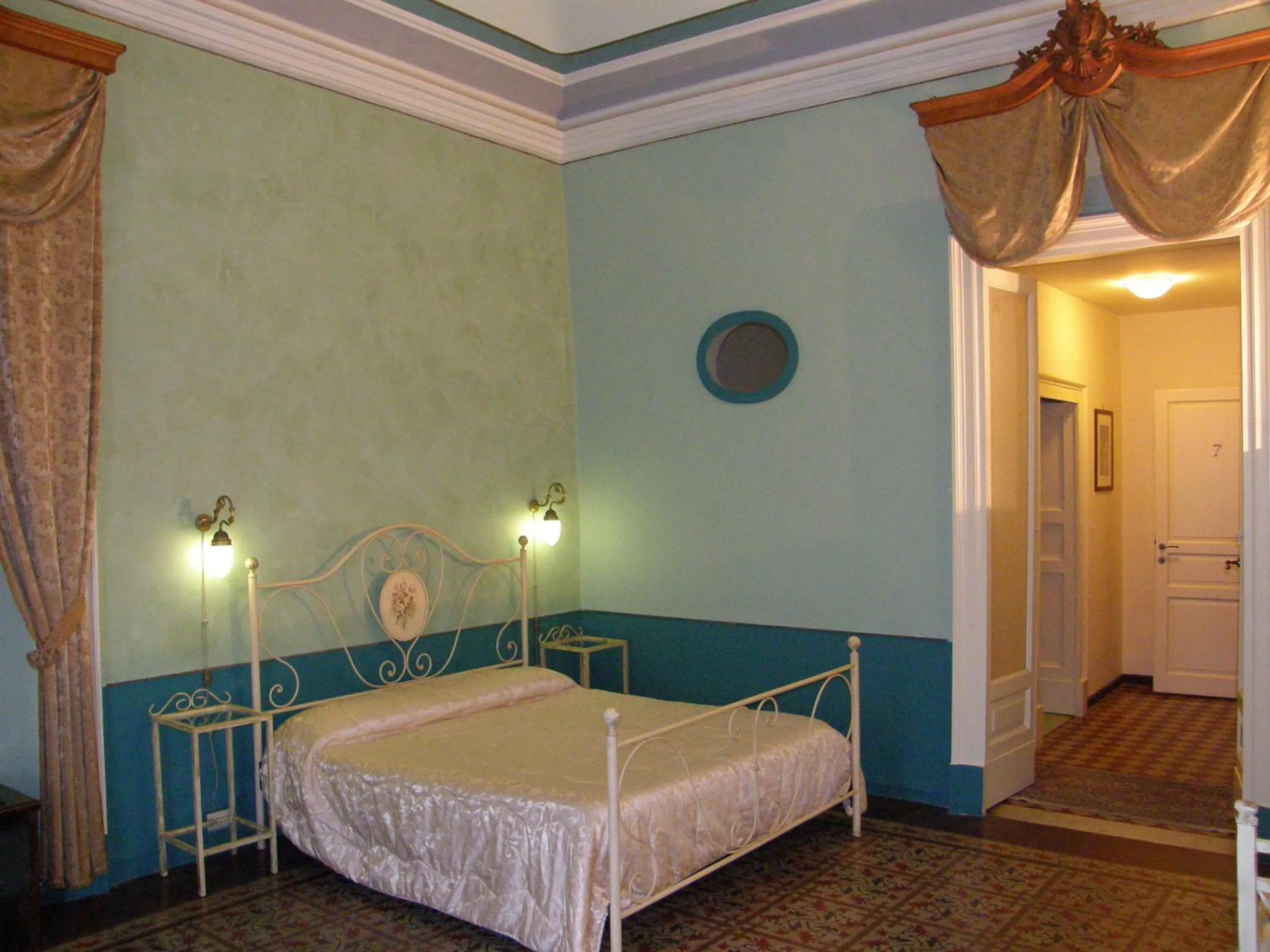 Photo of the whole room, Bed in Il Gattopardo House