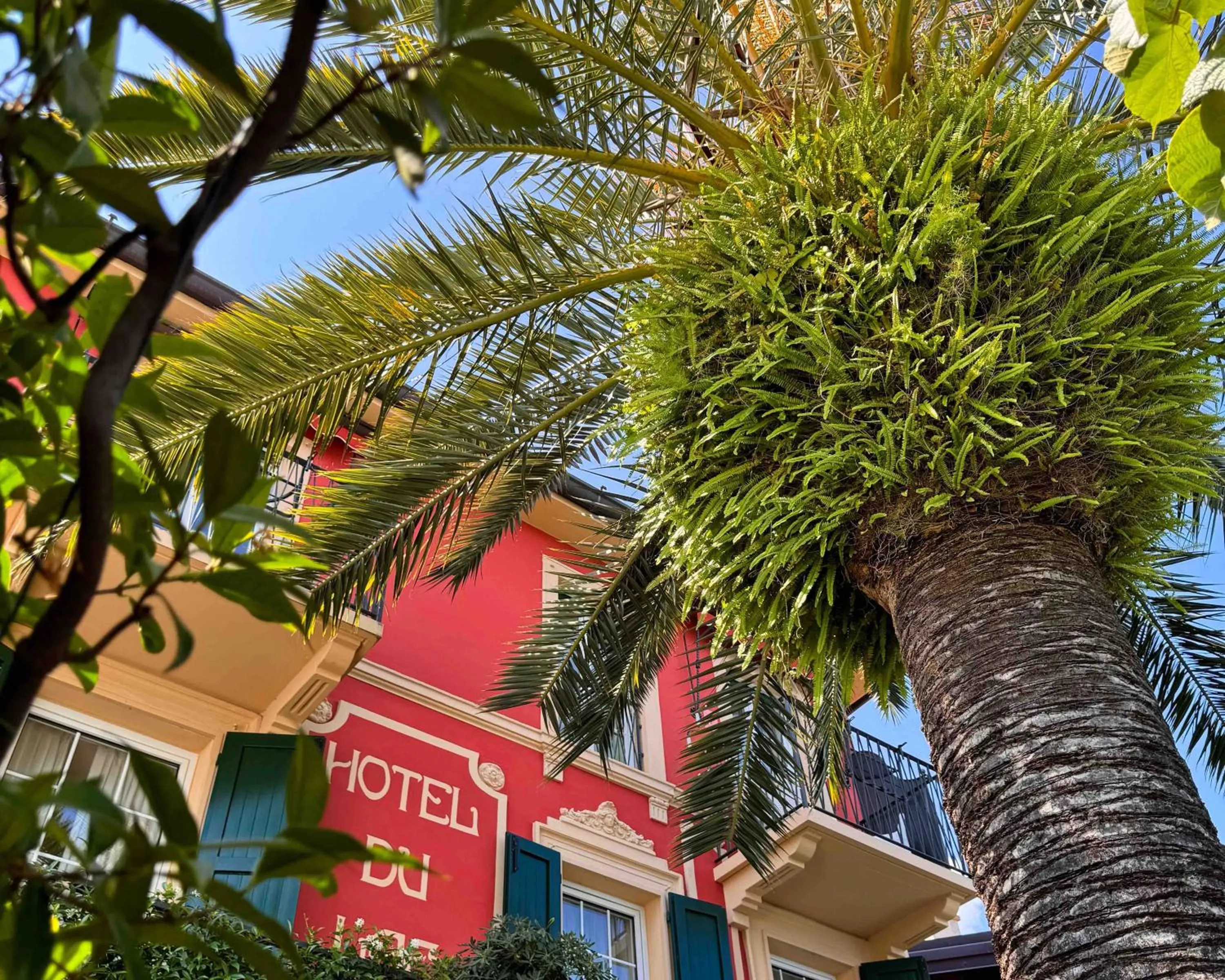 Property building in Hotel Du Lac