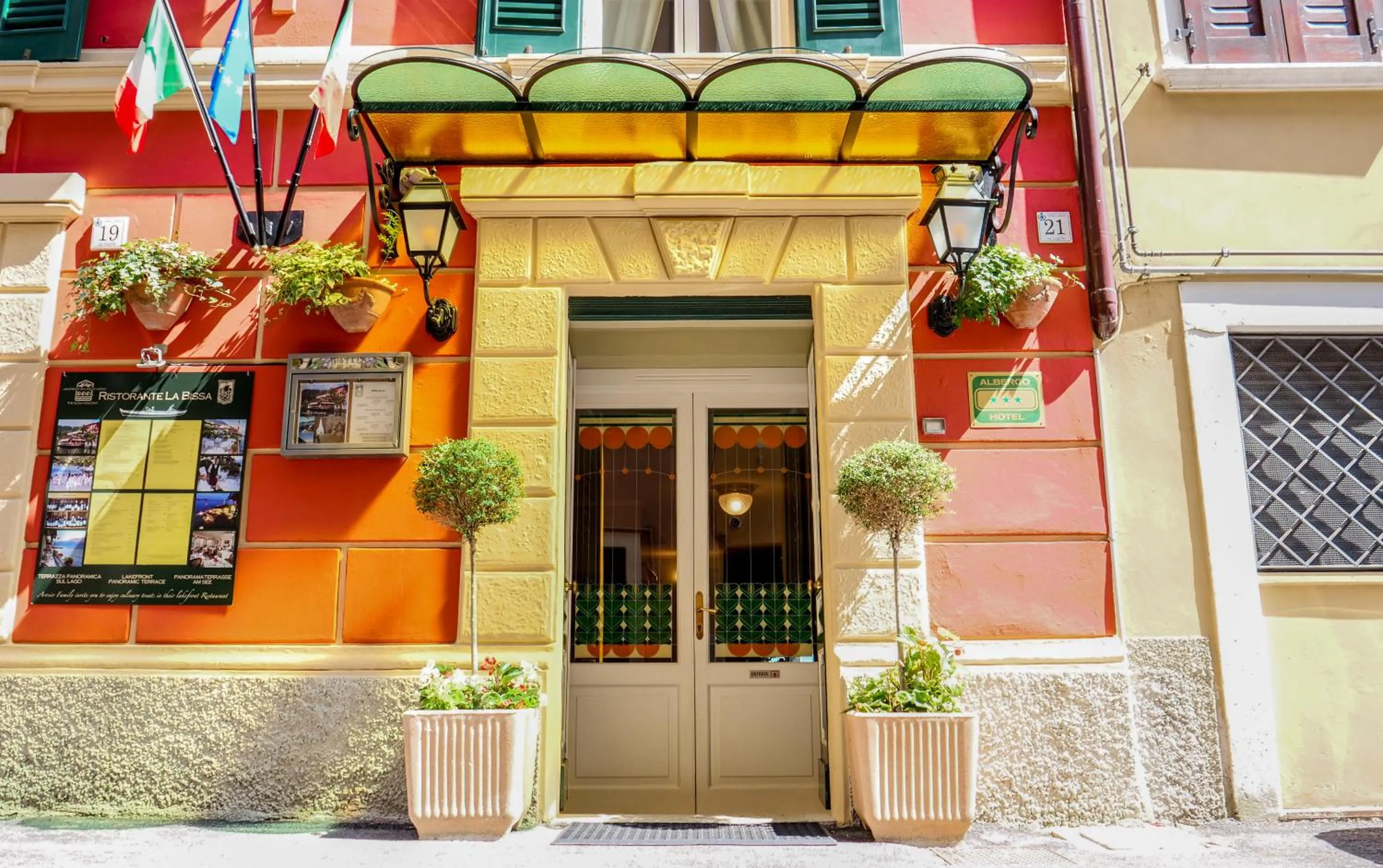 Facade/entrance in Hotel Du Lac