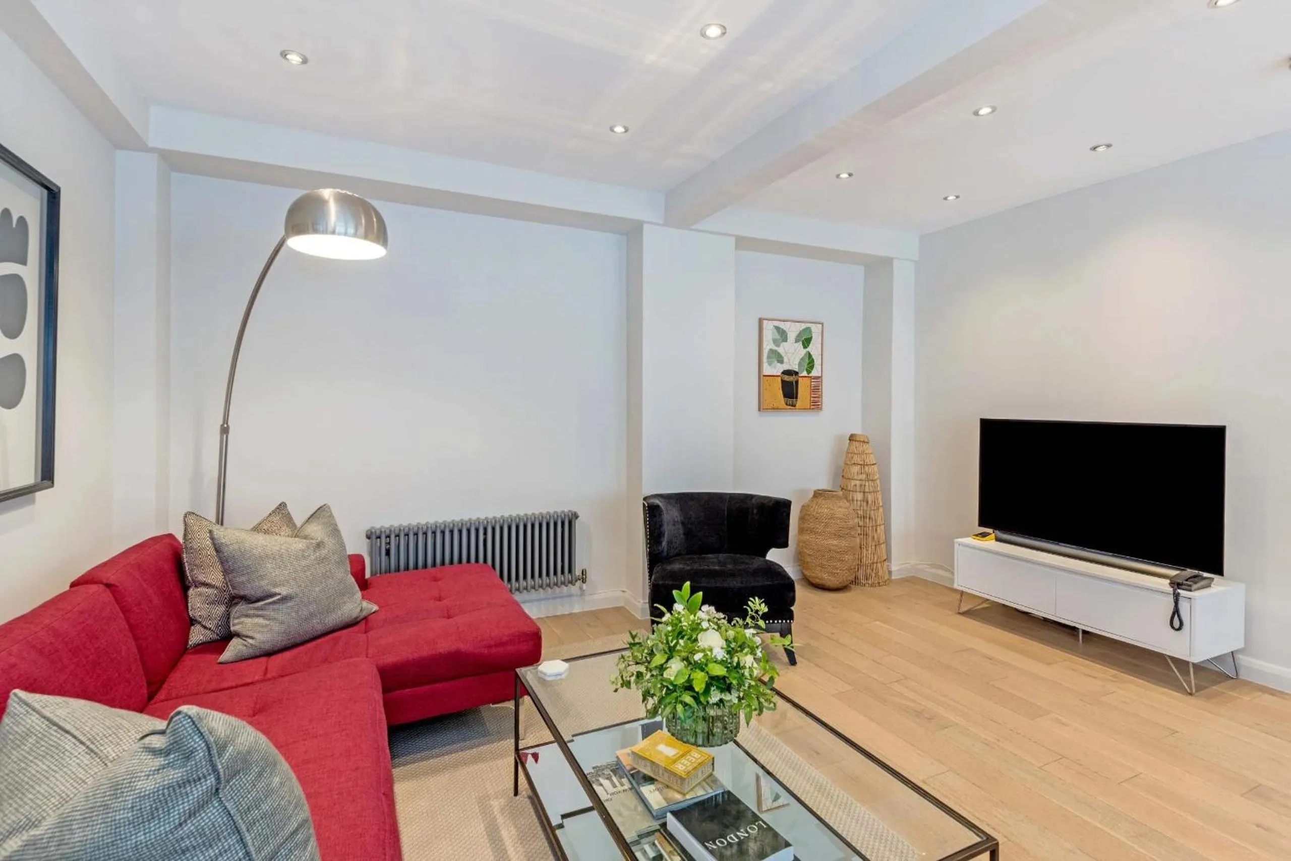 TV and multimedia in Buckingham & Lloyds