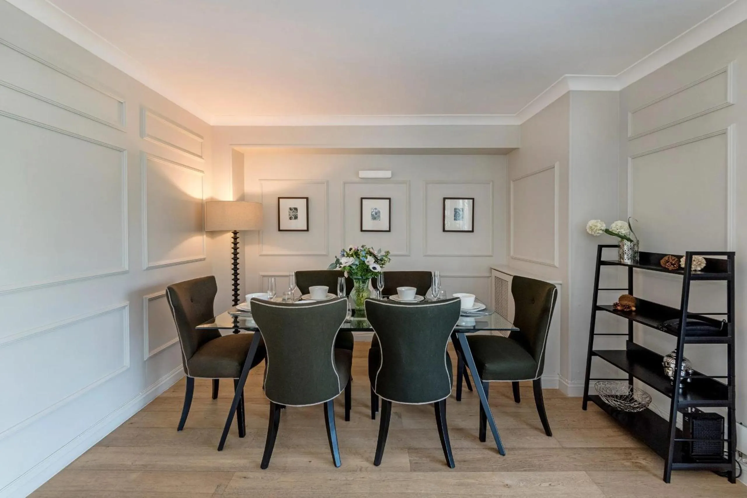 Dining area in Buckingham & Lloyds