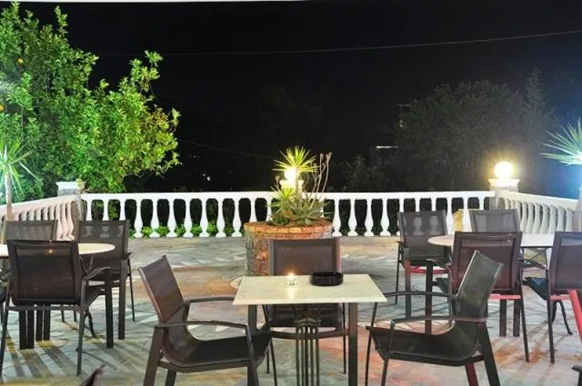 Balcony/Terrace, Restaurant/Places to Eat in Hotel Pyrros