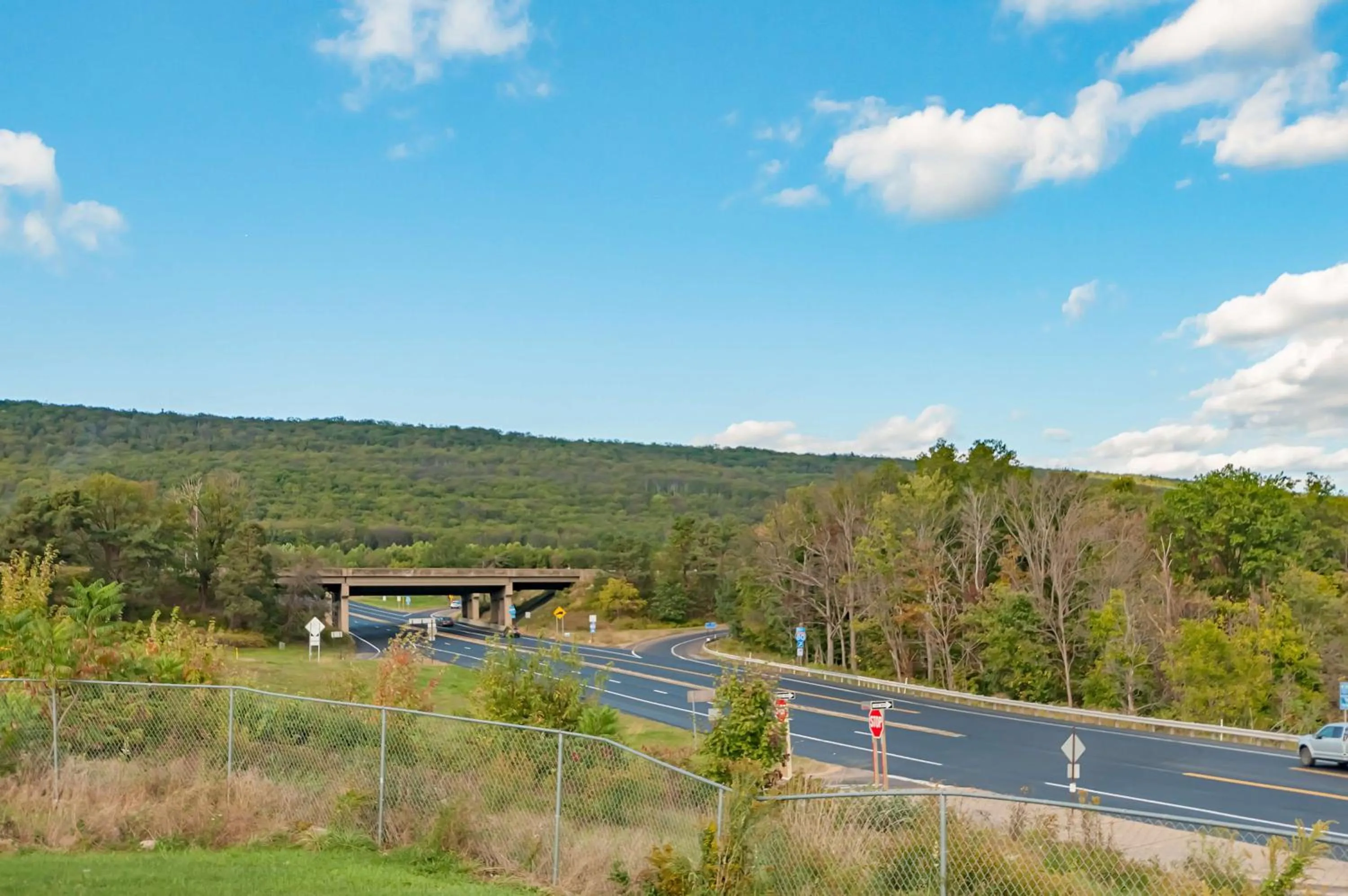 Property building in Motel 6-Drums