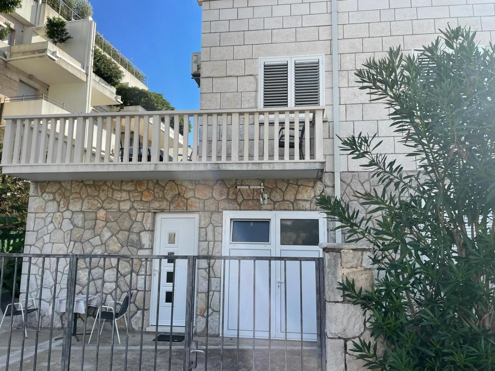 Aida Apartments and Rooms for couples and families FREE PARKING