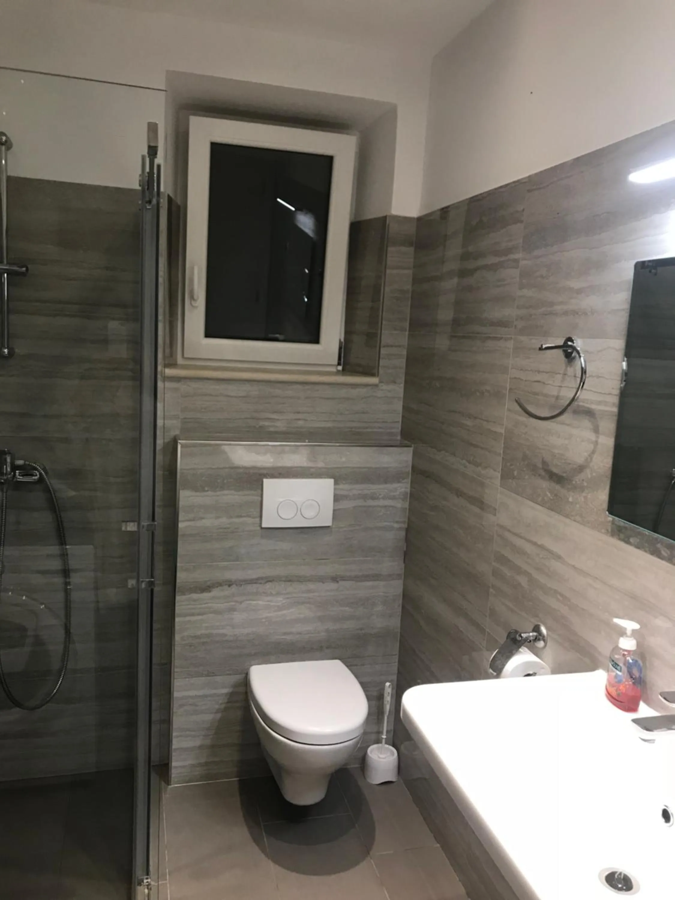 Bathroom in Aida Apartments and Rooms for couples and families FREE PARKING