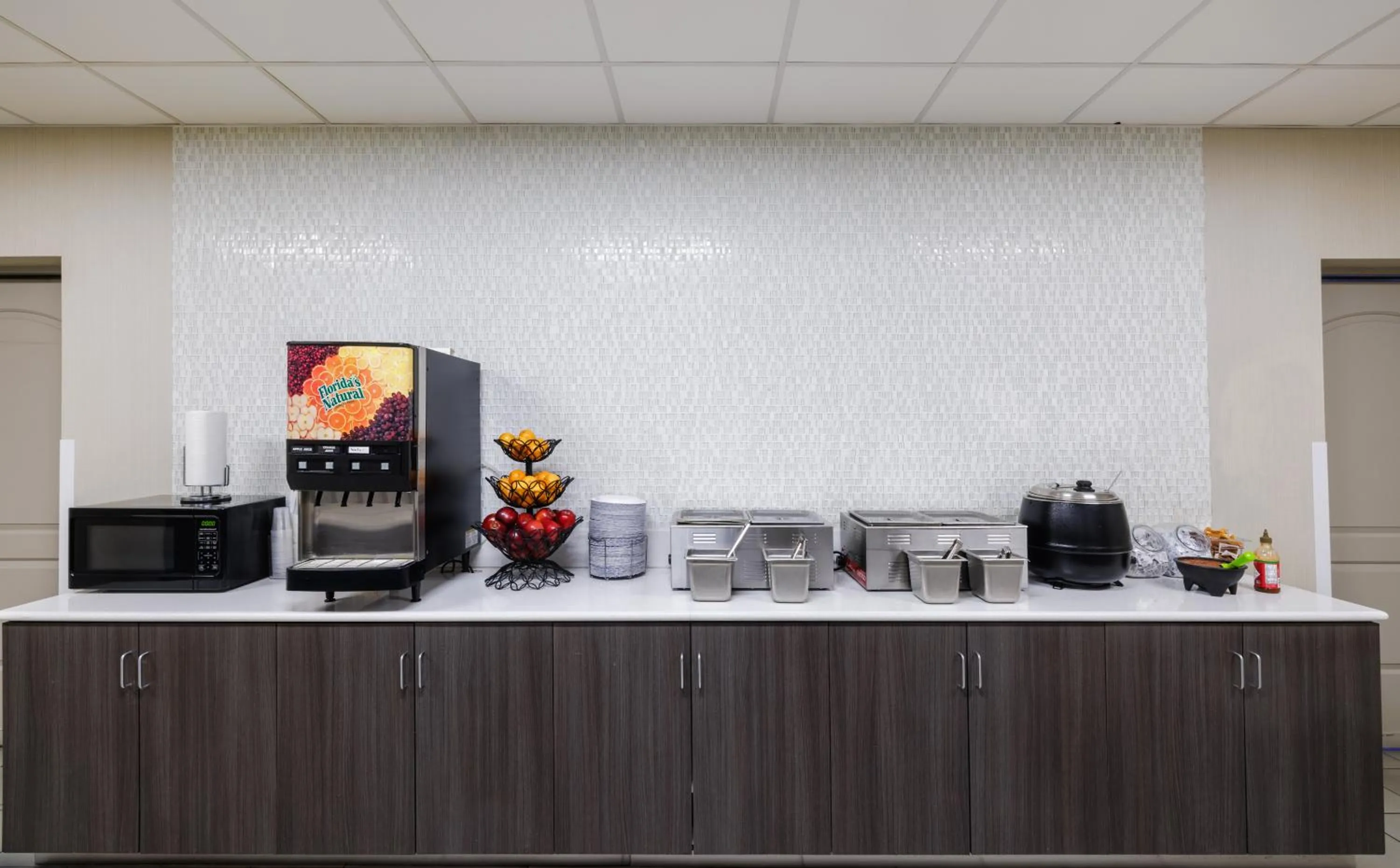 Breakfast in La Quinta Inn & Suites by Wyndham Fort Collins, Colorado