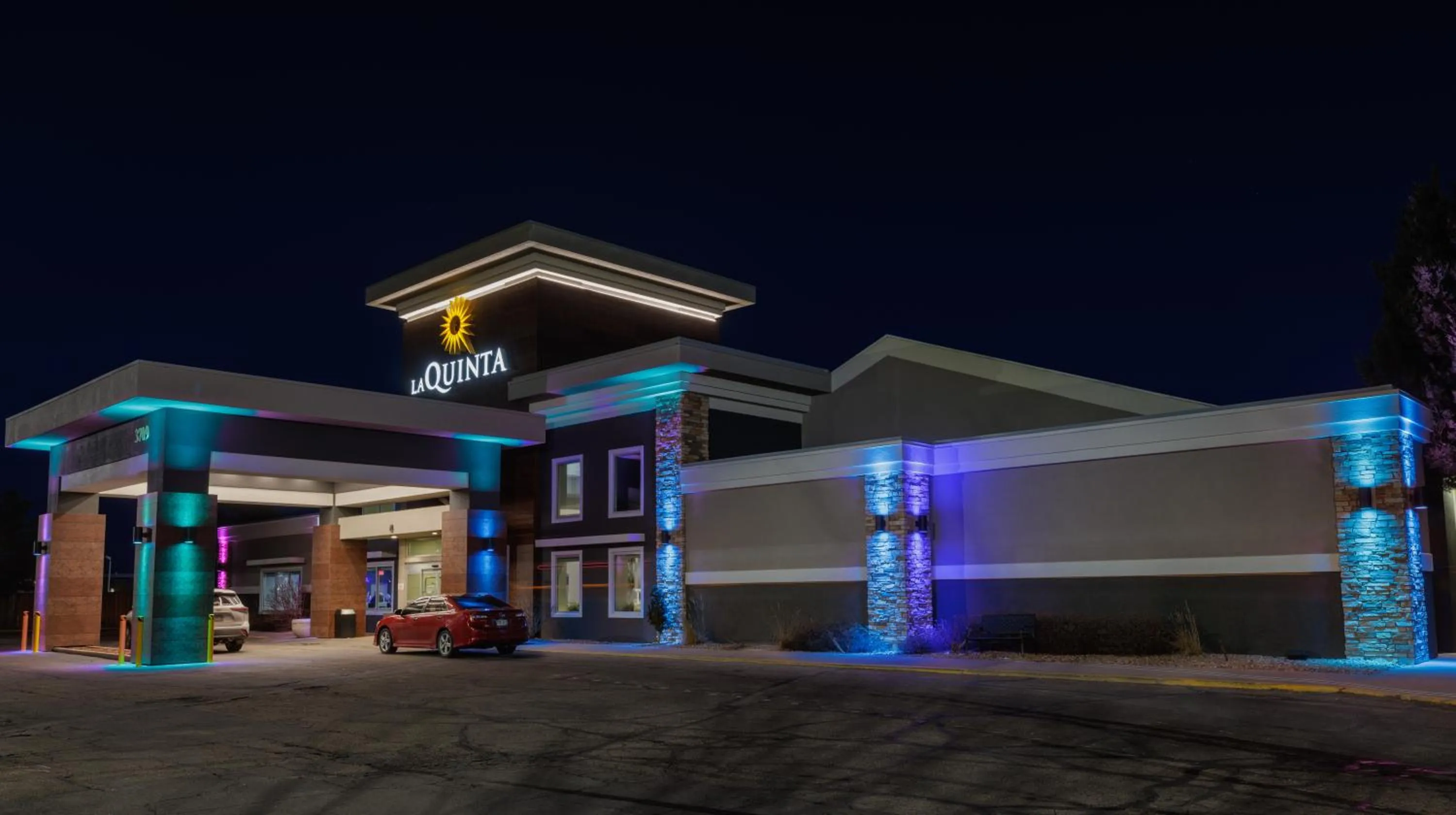 Property building in La Quinta Inn & Suites by Wyndham Fort Collins, Colorado