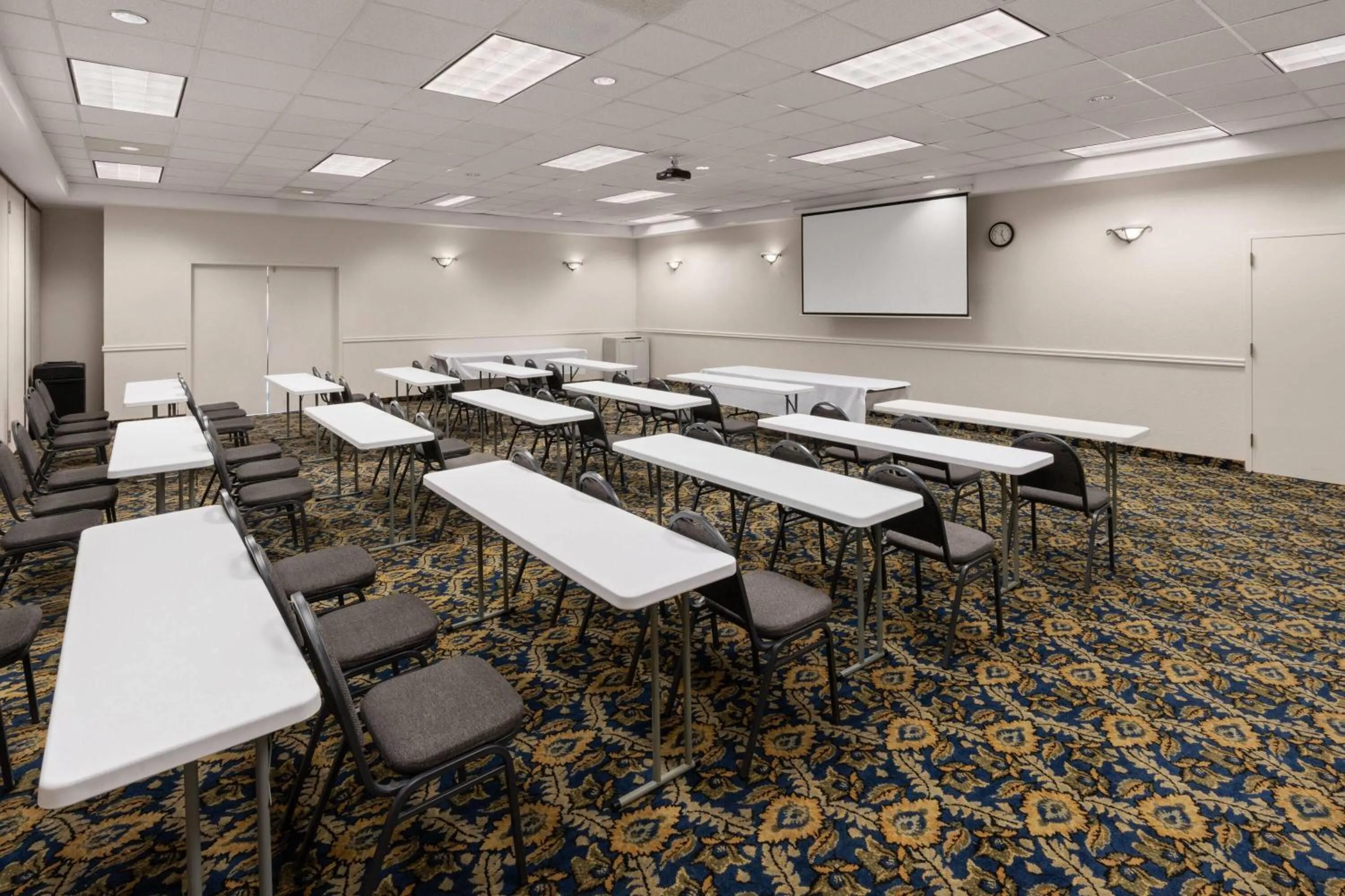Meeting/conference room in La Quinta Inn & Suites by Wyndham Fort Collins, Colorado