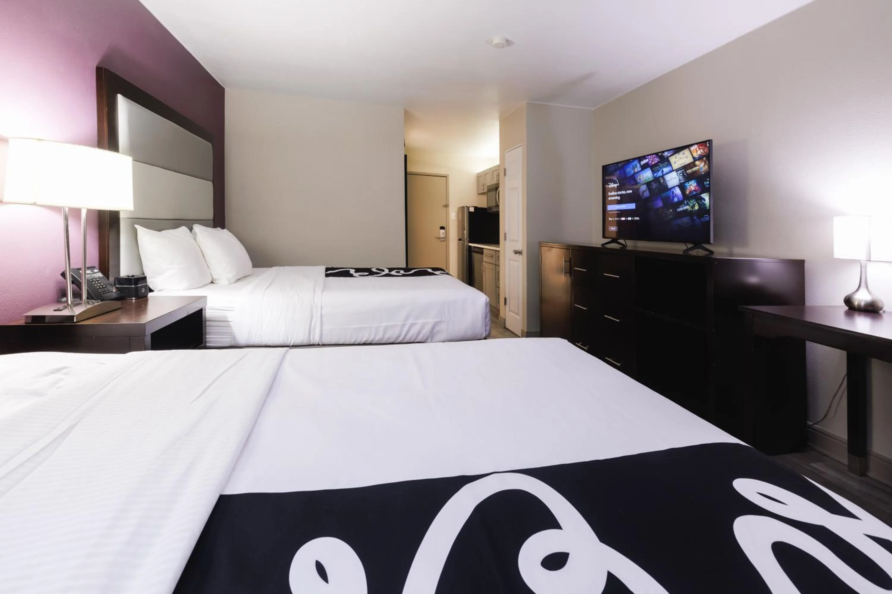 Bedroom, Bed in La Quinta Inn & Suites by Wyndham Fort Collins, Colorado