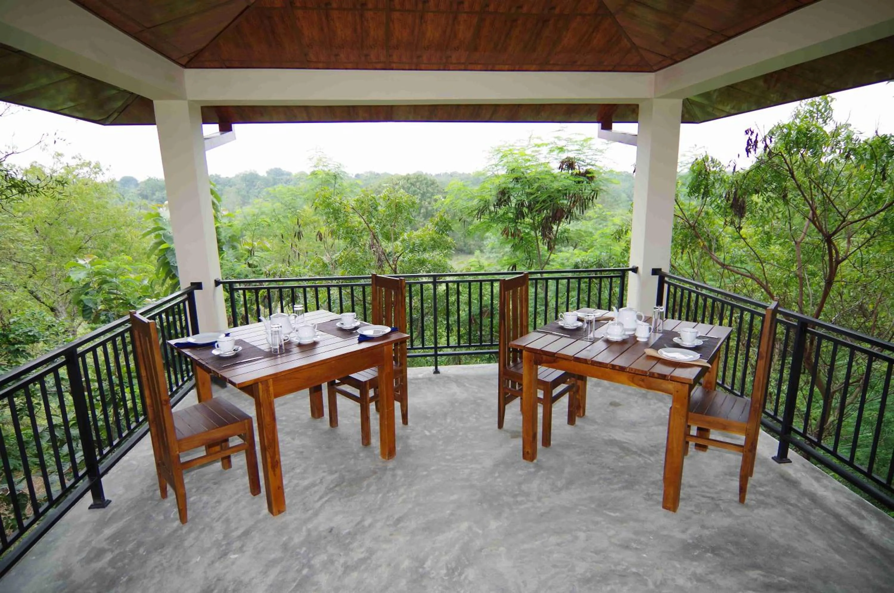 Restaurant/places to eat in Jungle Paradise