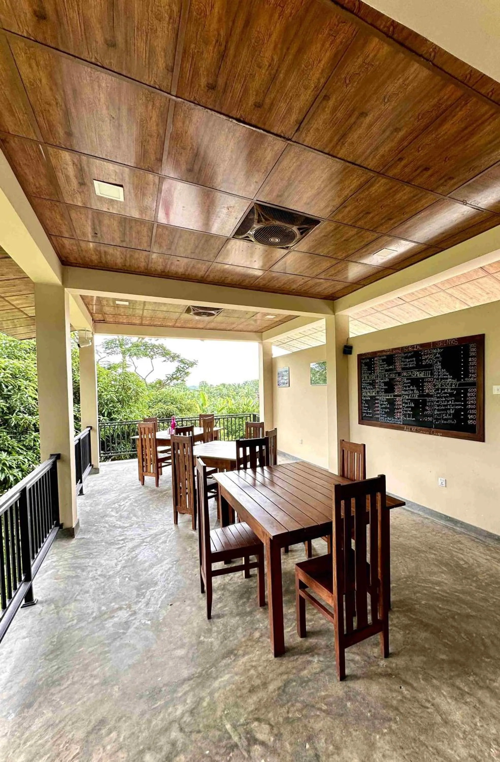 Restaurant/places to eat in Jungle Paradise