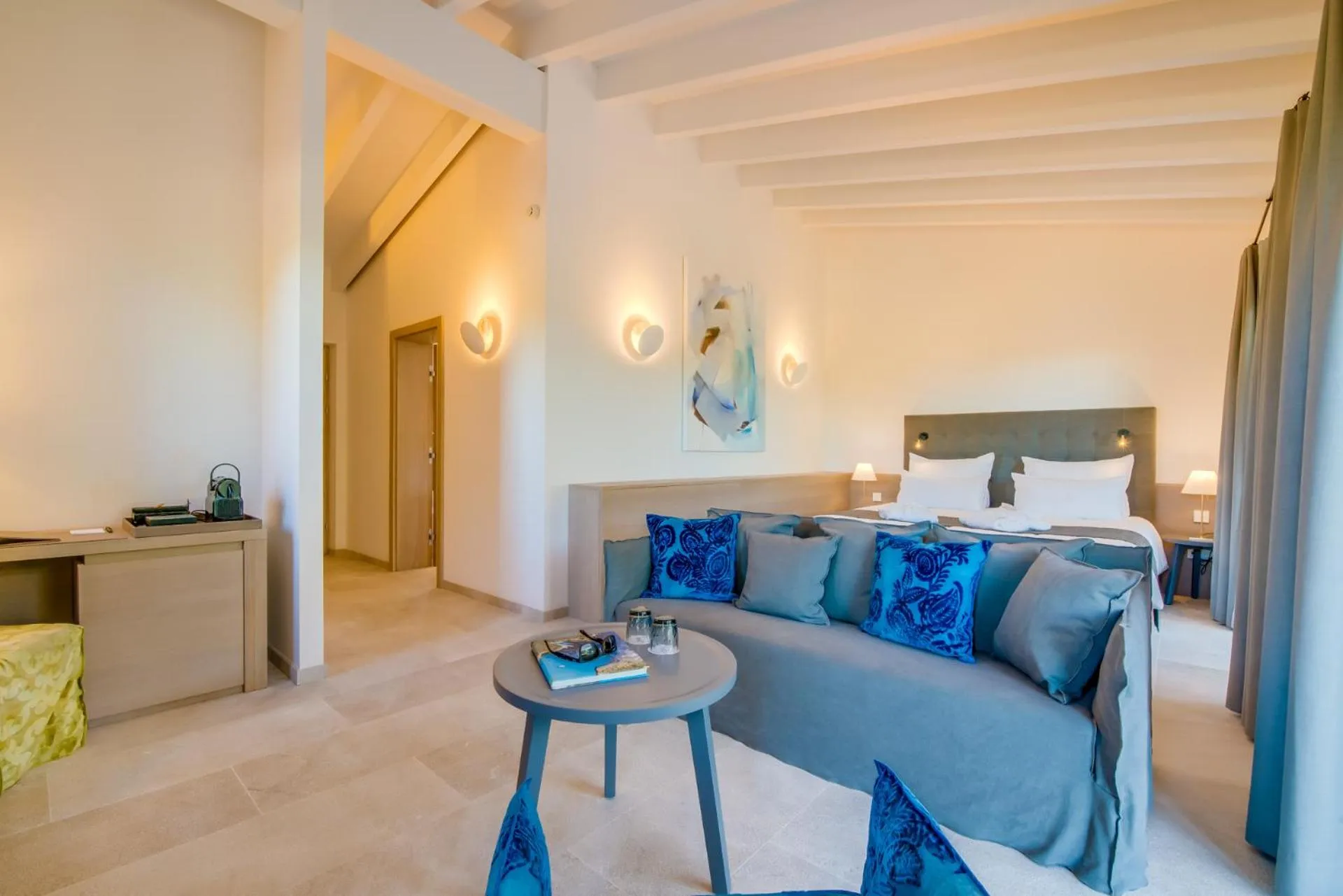 Seating area, Bed in Carrossa Hotel & Spa