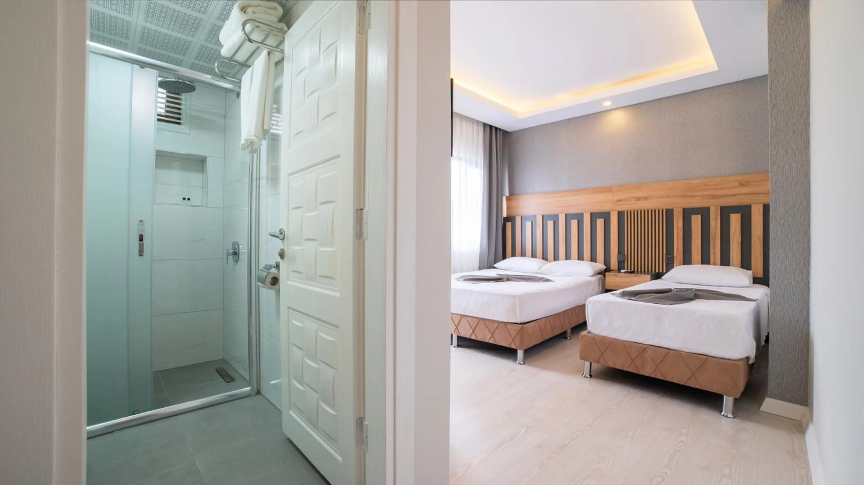 Shower, Bed in Kafkas Hotel