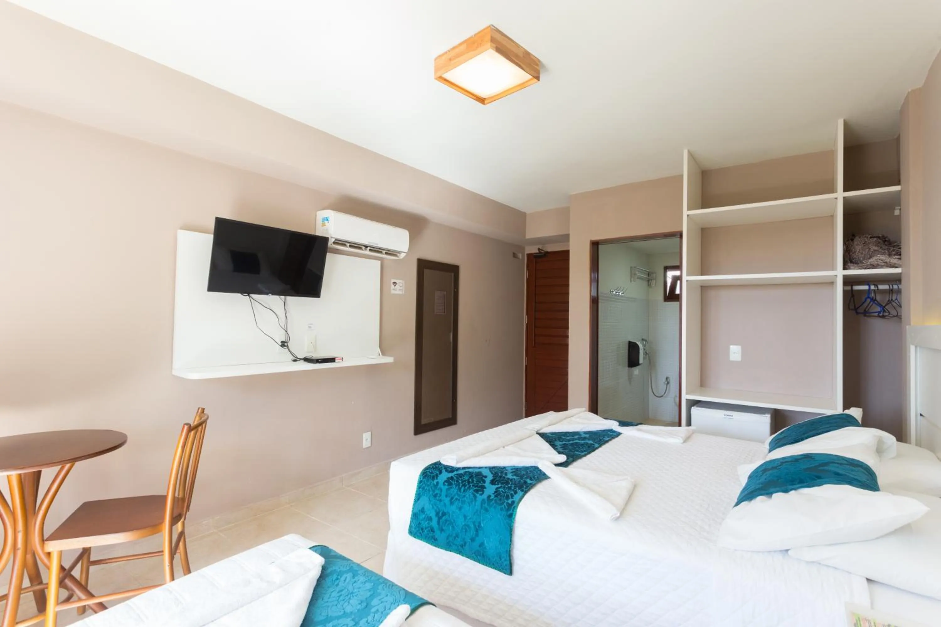 TV and multimedia, Bed in Pousada Iandê