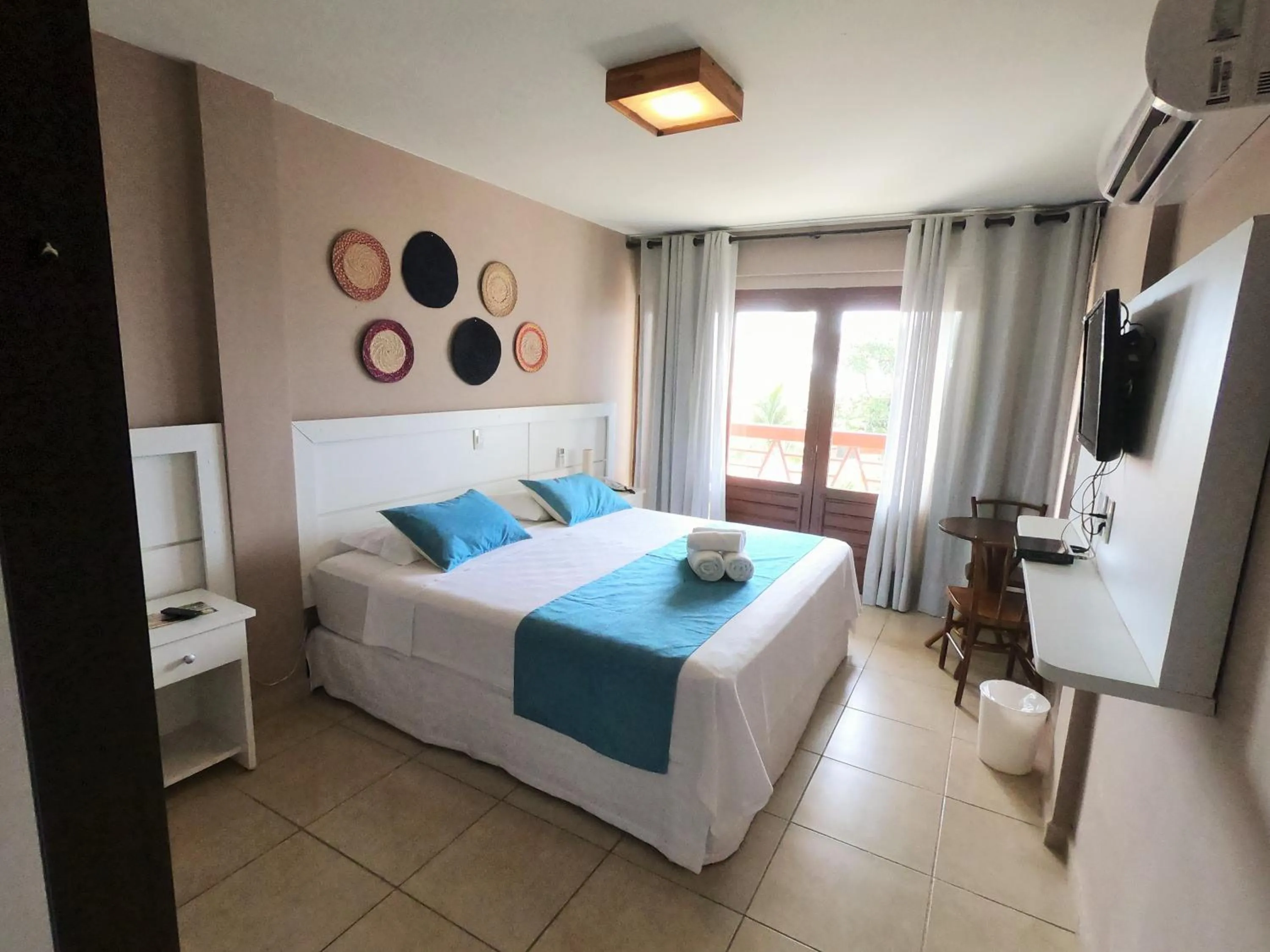 Photo of the whole room, Bed in Pousada Iandê