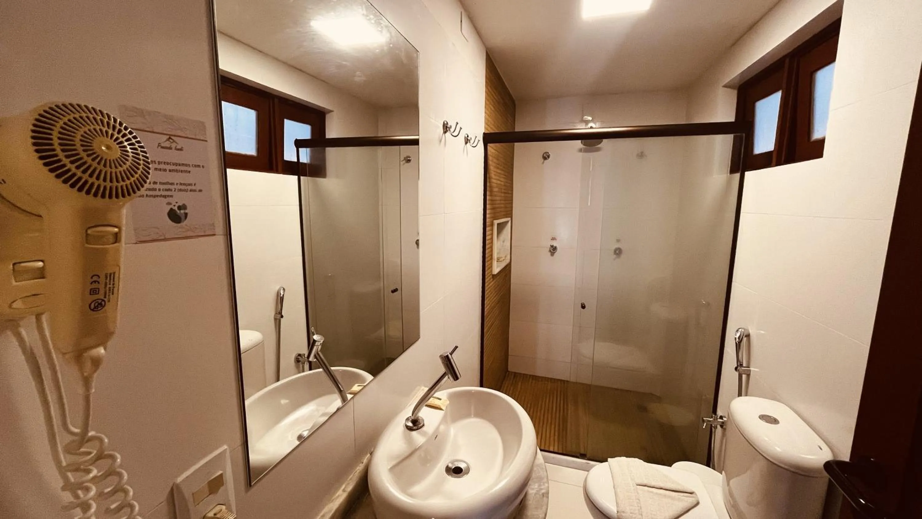 Toilet in Pousada Iandê