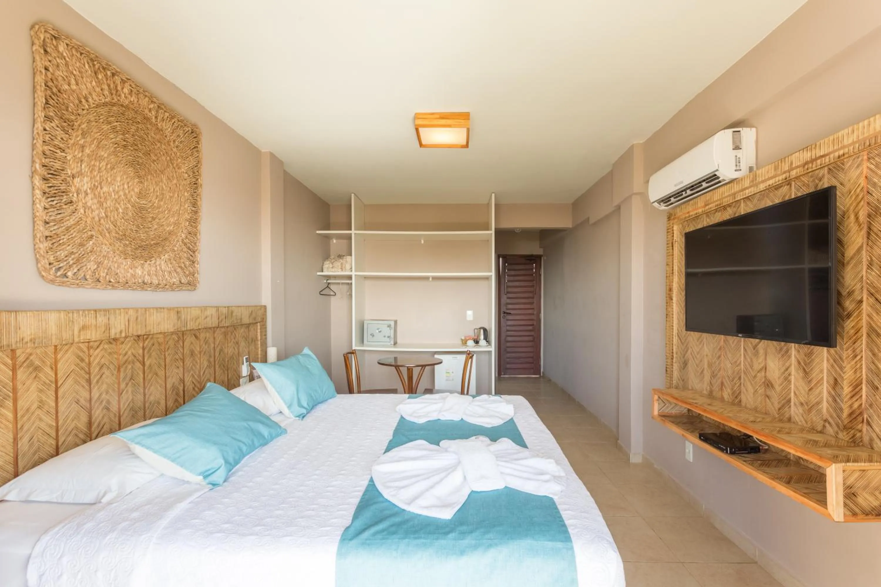 Photo of the whole room, Bed in Pousada Iandê