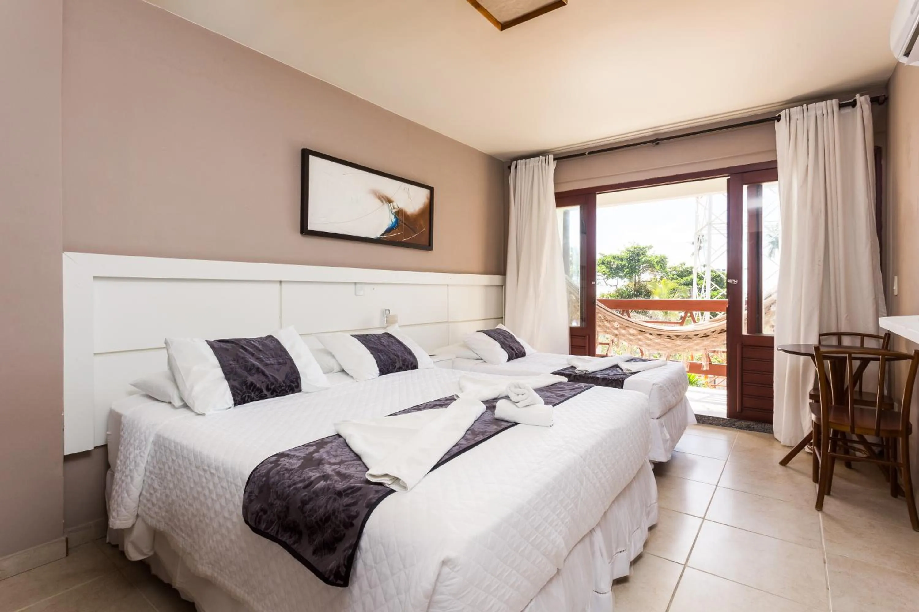 Photo of the whole room, Bed in Pousada Iandê