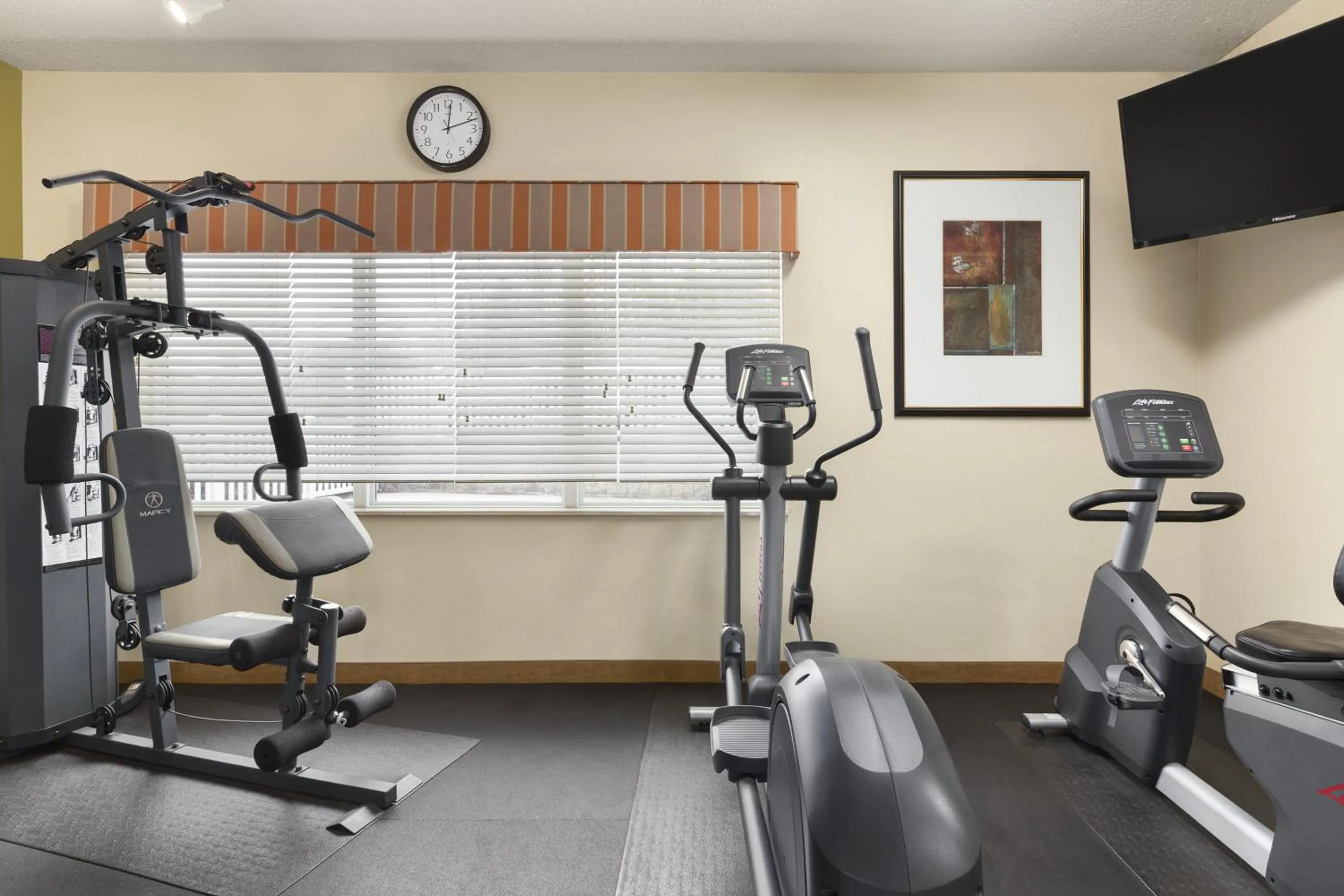 Fitness centre/facilities in Country Inn & Suites by Radisson, Asheville - Outlet Mall