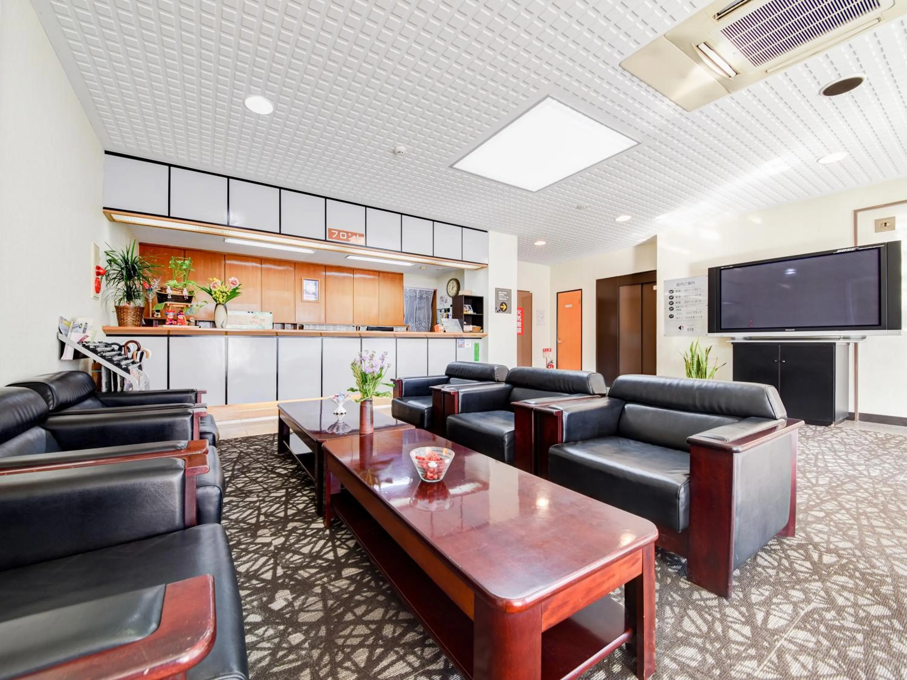 Lobby or reception in Business Hotel New Nagawajima