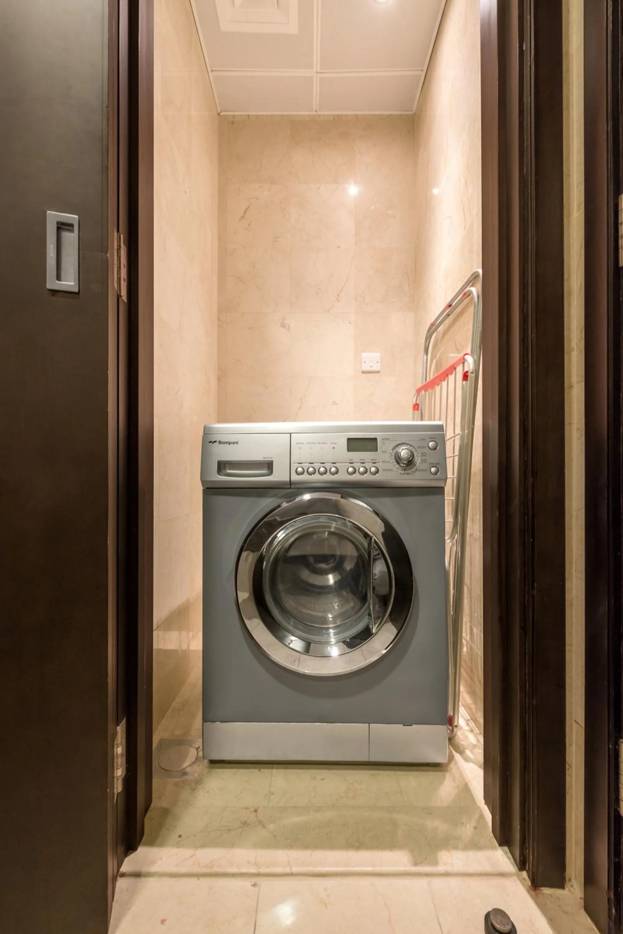 laundry in Nassima Tower Hotel Apartments