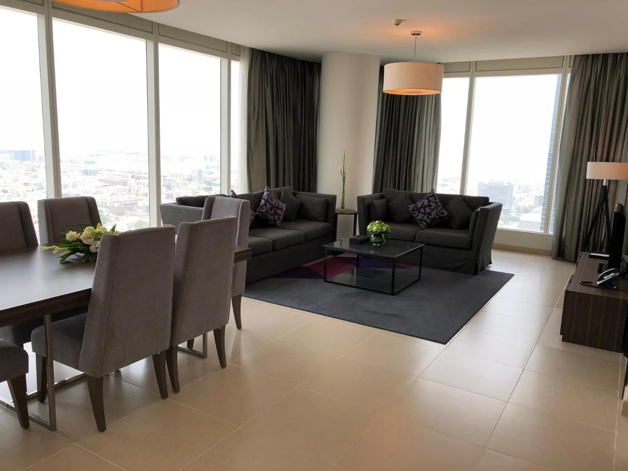 Living room in Nassima Tower Hotel Apartments