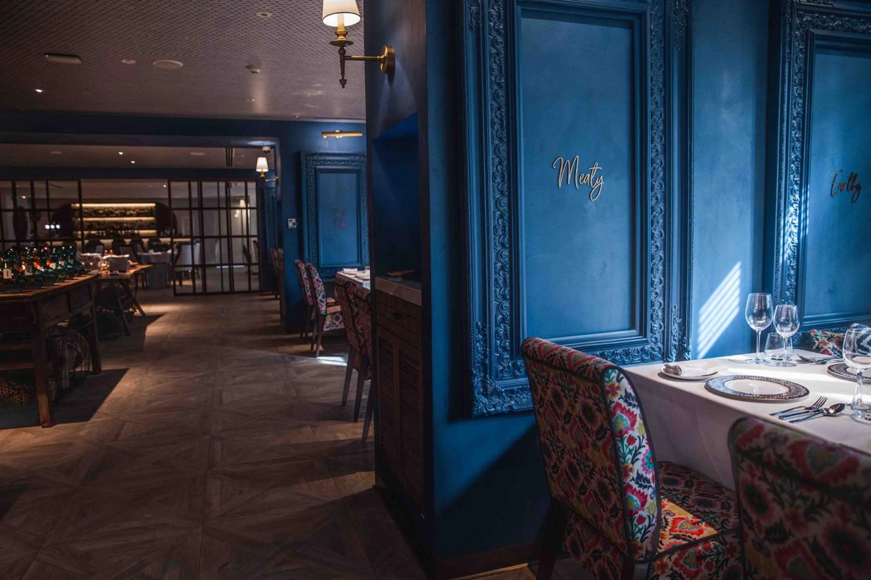 Restaurant/places to eat in Nassima Tower Hotel Apartments