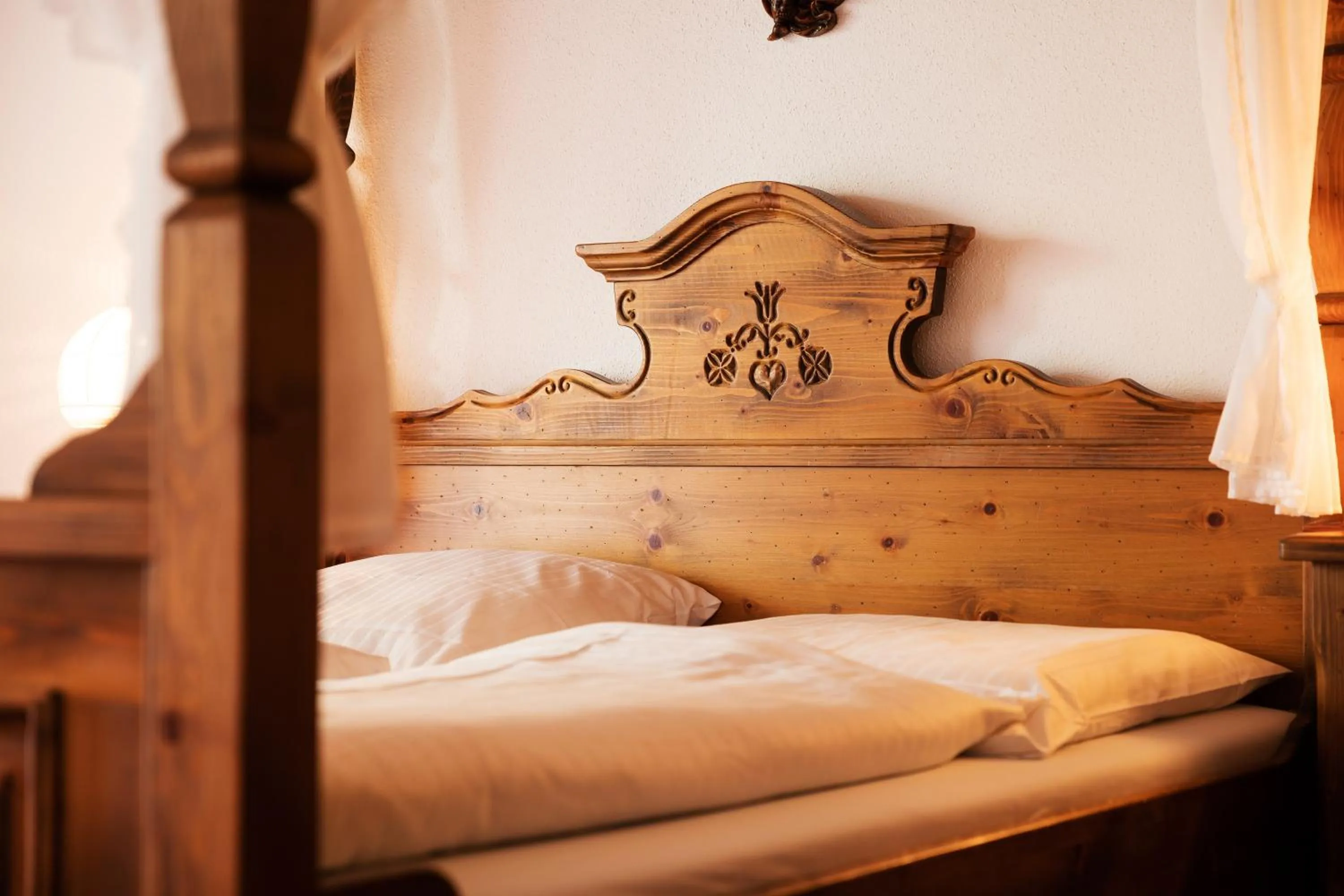 Decorative detail in Sattelbogener Hof