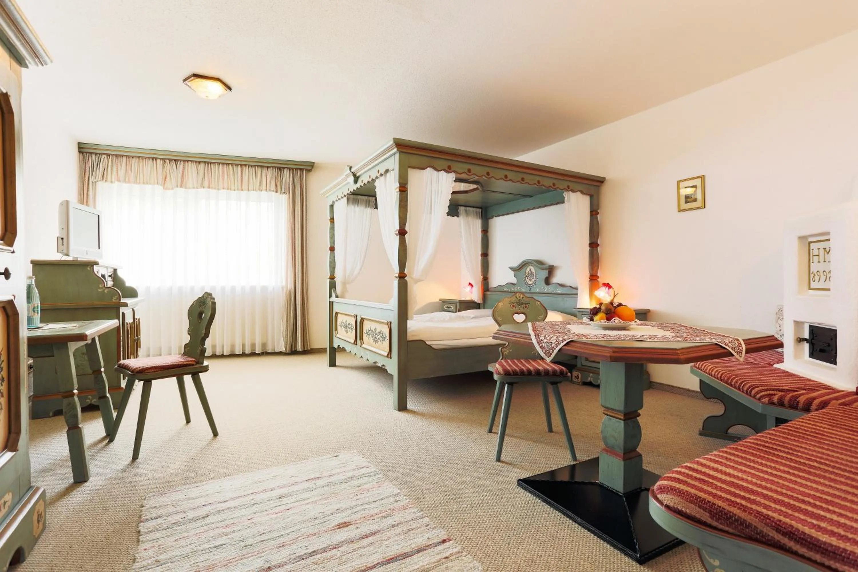 Decorative detail in Sattelbogener Hof