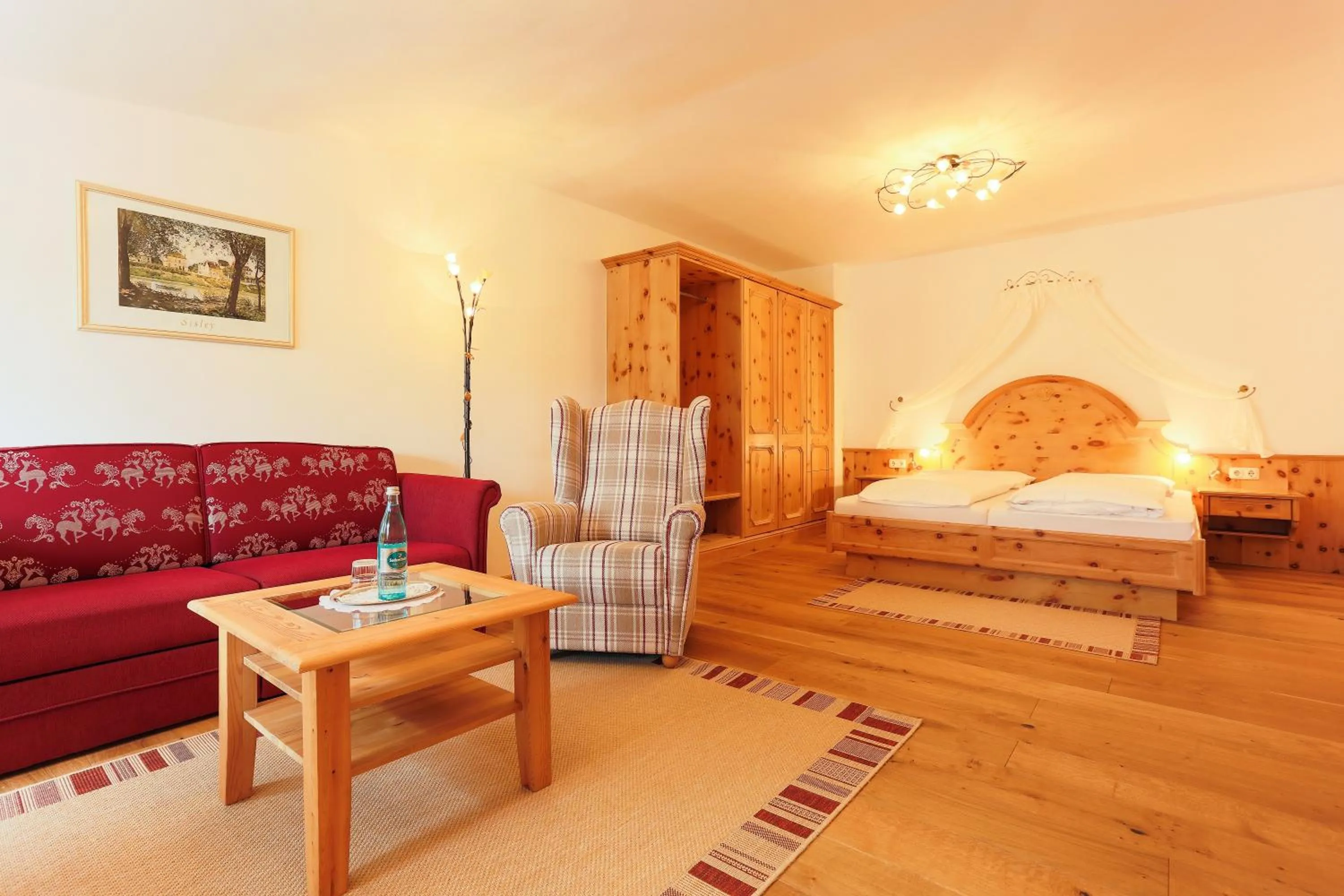 Decorative detail in Sattelbogener Hof