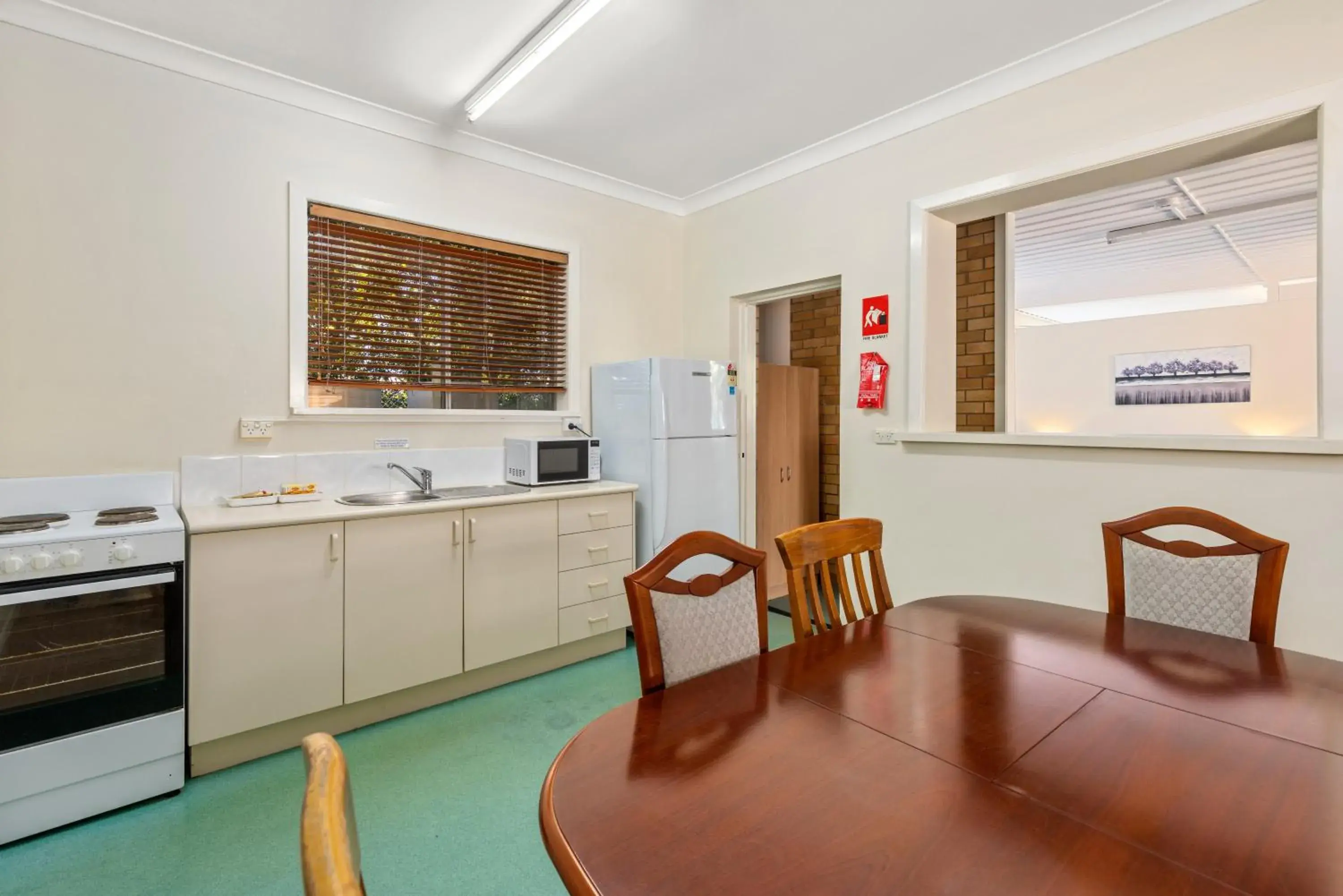 Self Contained Apartment with Separated Bedroom - 7 Pax in Sanctuary Resort Motor Inn Self Contained Apartment with Separated Bedroom - 7 Pax in Sanctuary Resort Motor Inn