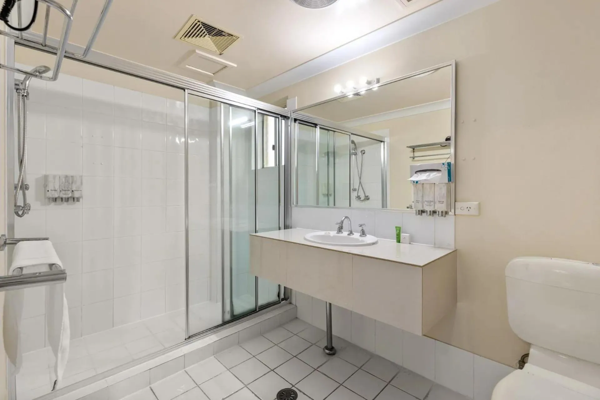 Sanctuary Resort Motor Inn