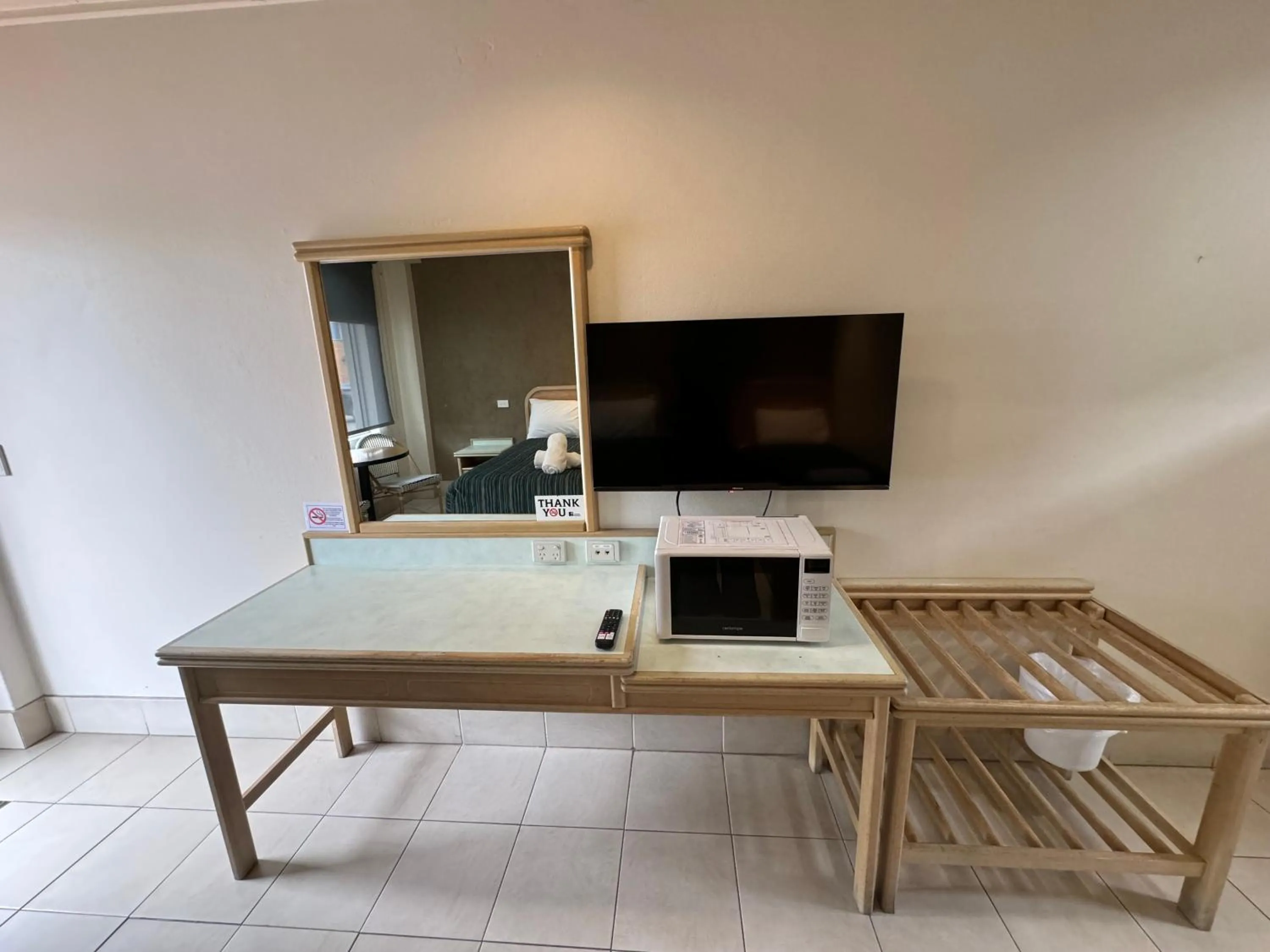 TV and multimedia in Chelsea Motor Inn