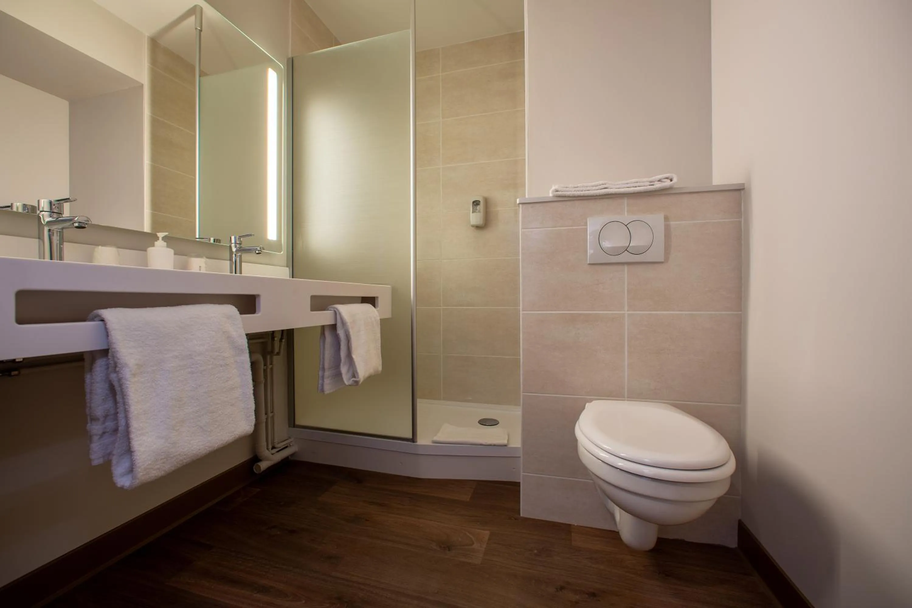 Bathroom in B&B HOTEL Les Herbiers