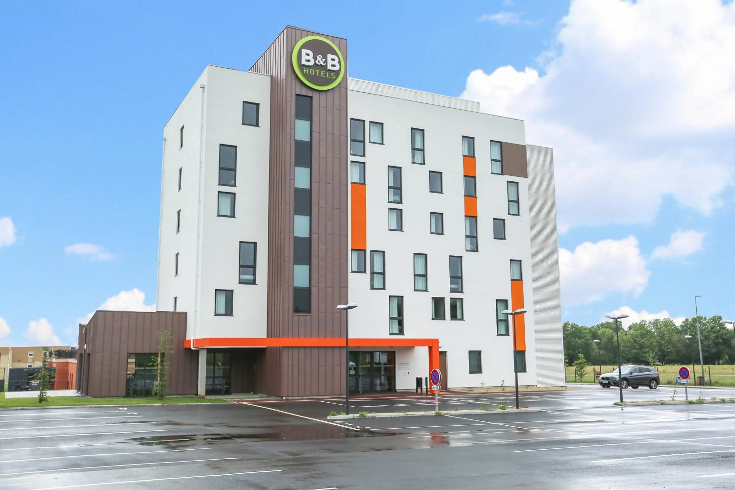 Property building in B&B HOTEL Les Herbiers