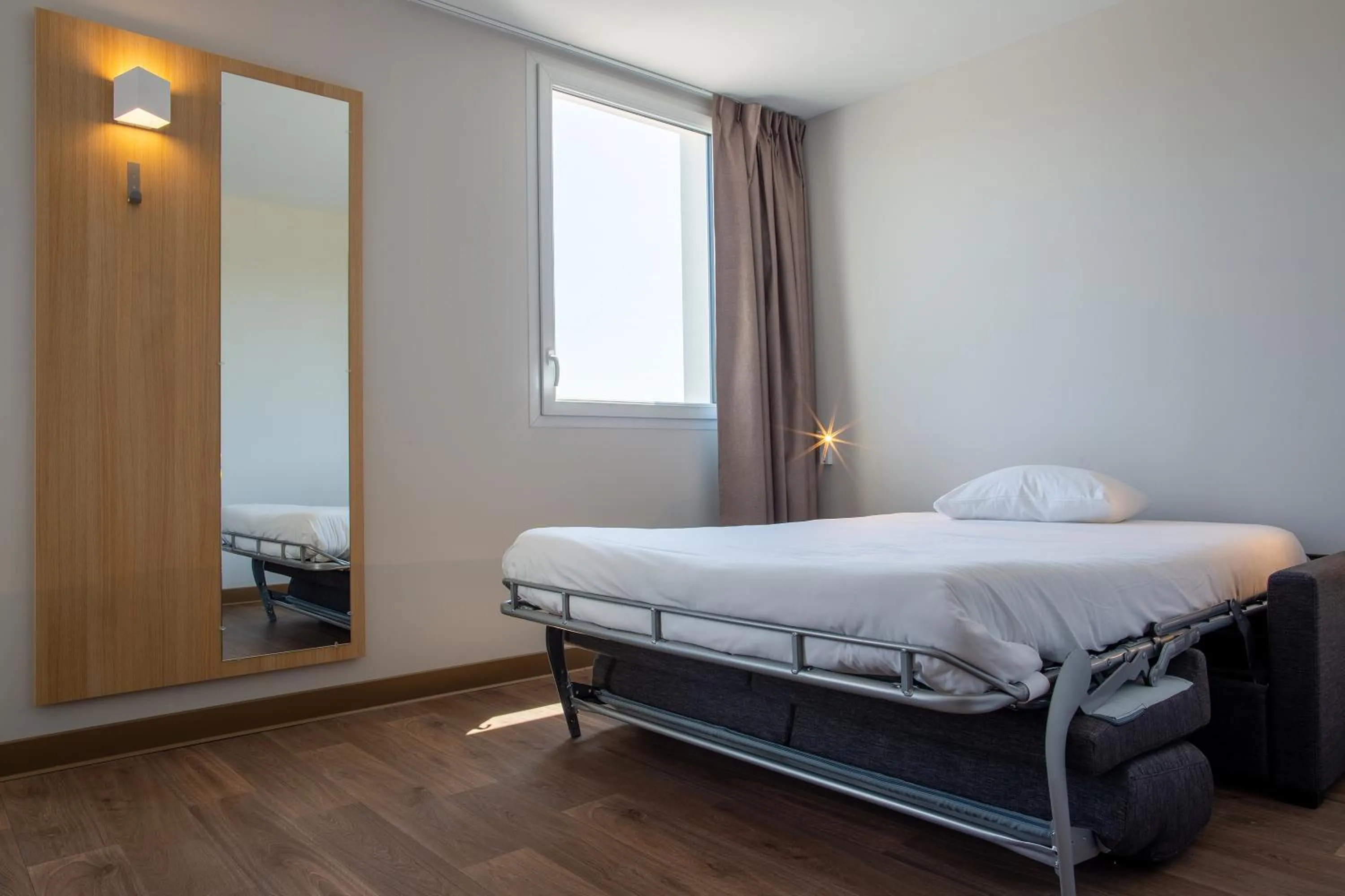 Bedroom, Bed in B&B HOTEL Les Herbiers