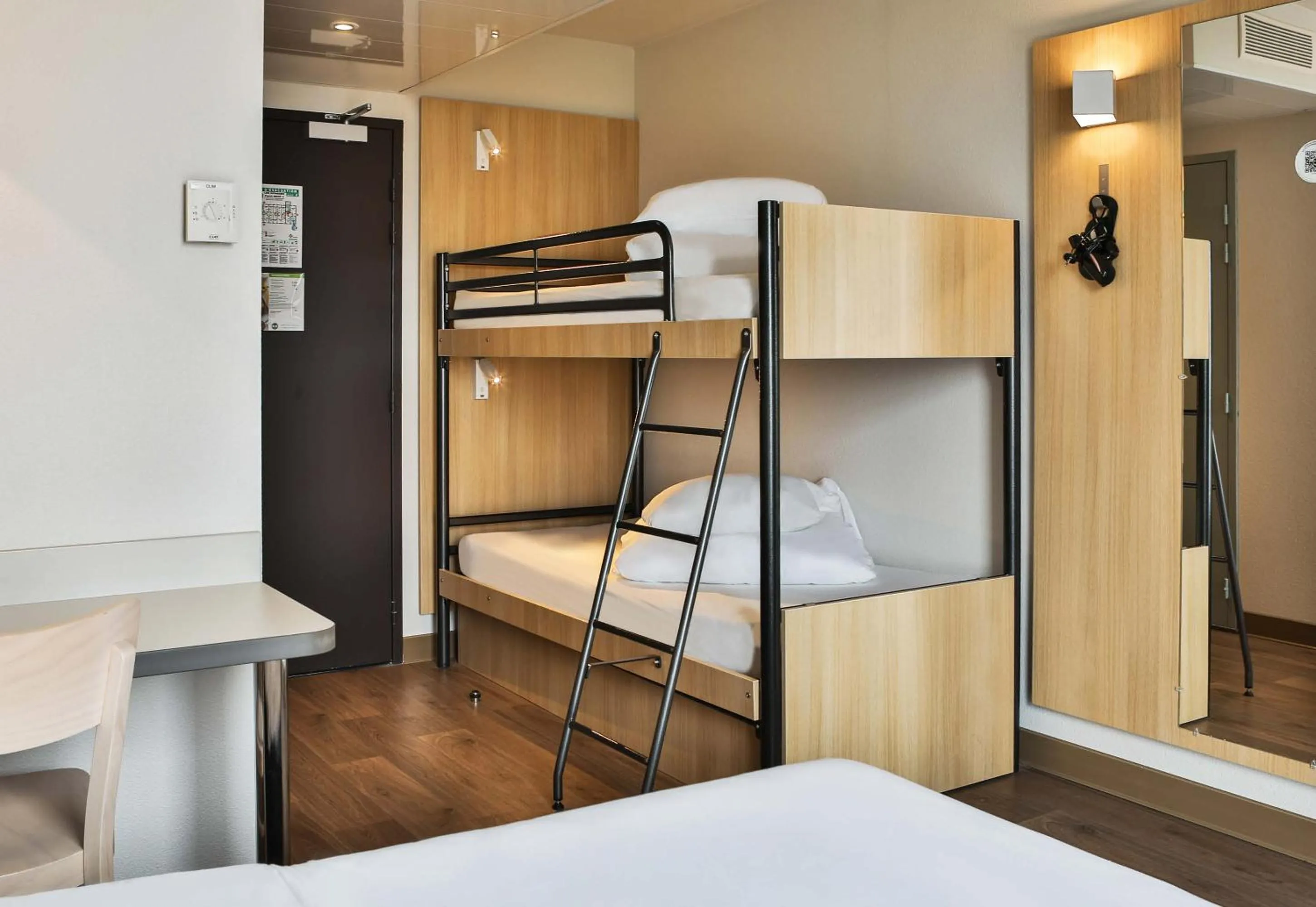 Bedroom, Bed in B&B HOTEL Les Herbiers