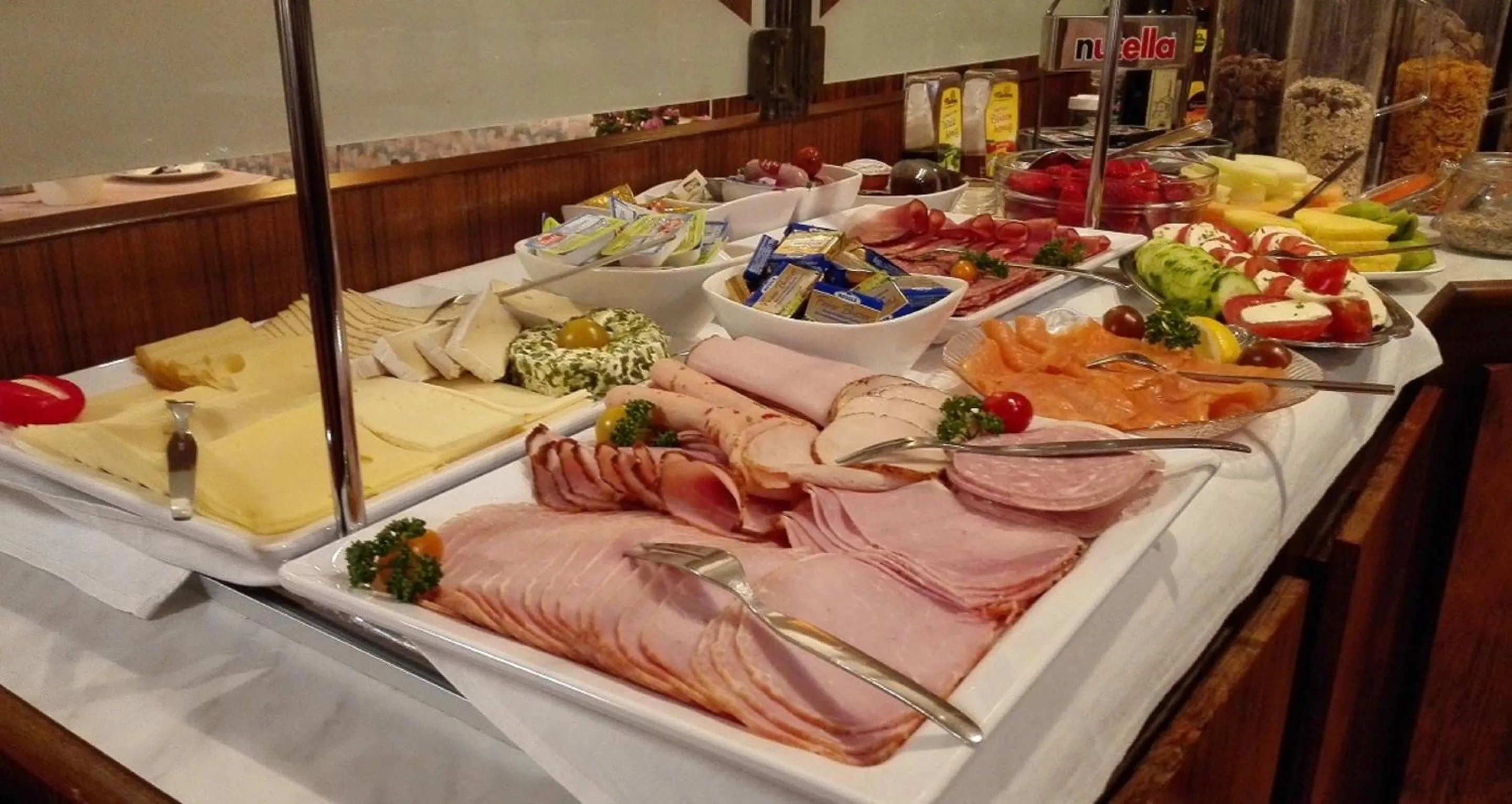 Buffet breakfast in Hotel Borger