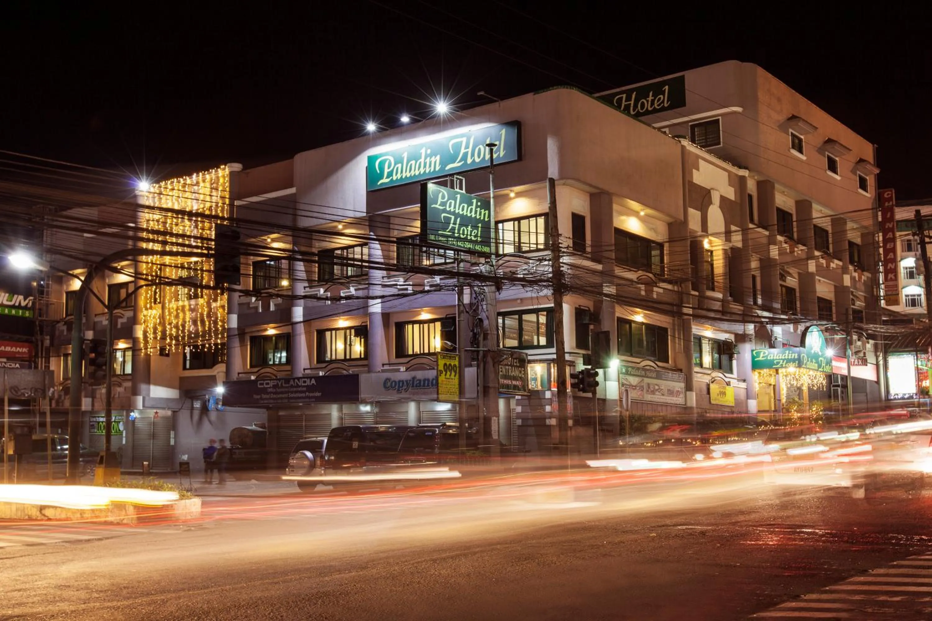 Facade/entrance in Paladin Hotel